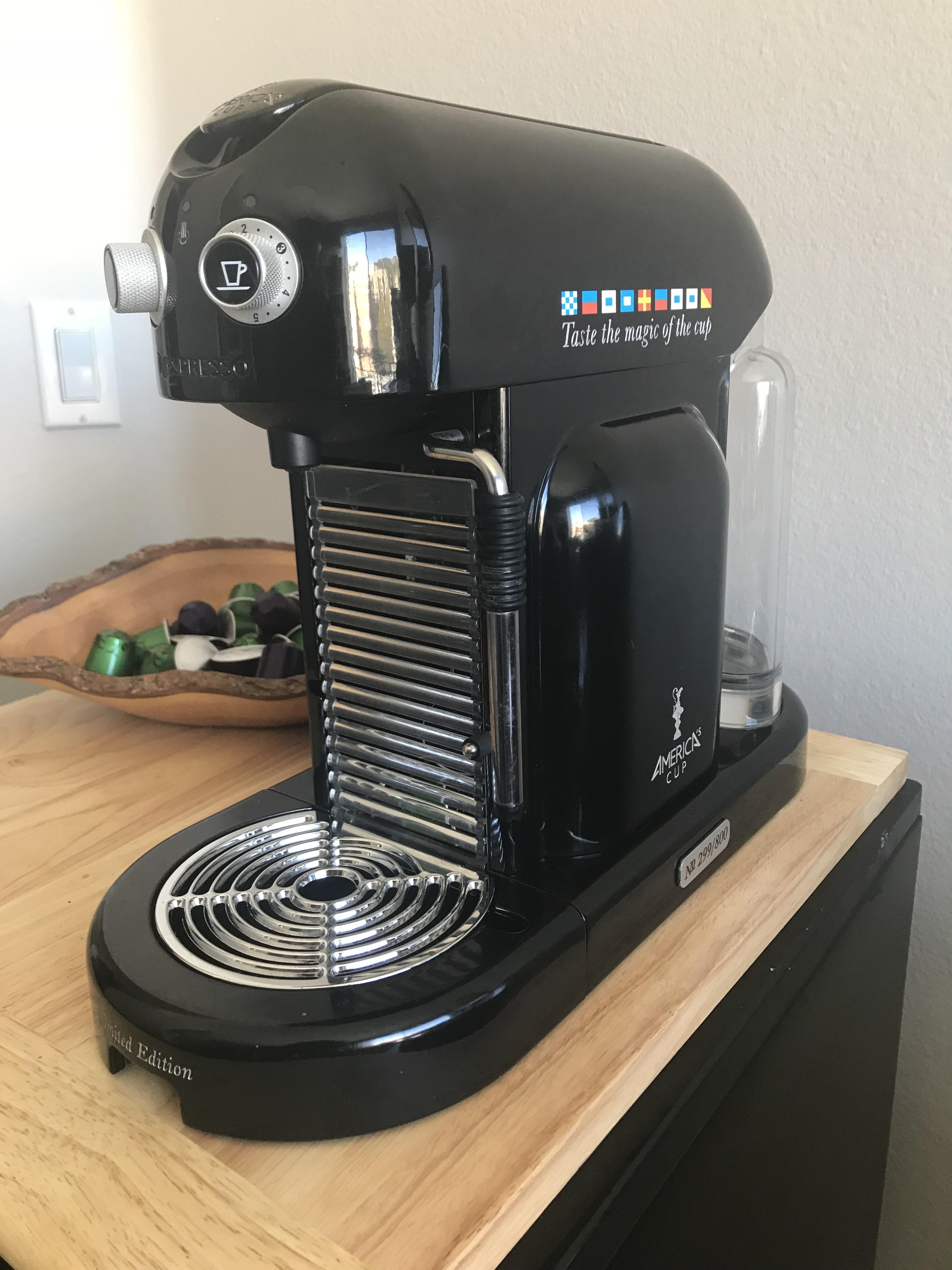 Excellent condition (after descaling) Nespresso Maestria Limited