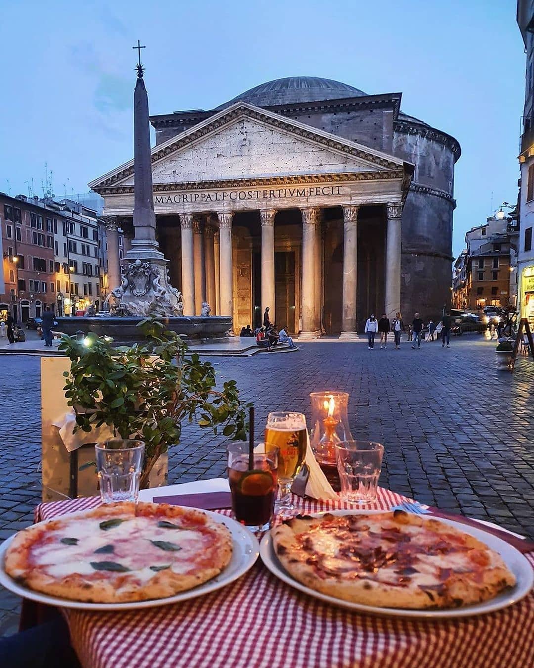 Pizza with a view in Rome, Italy r/FoodPorn