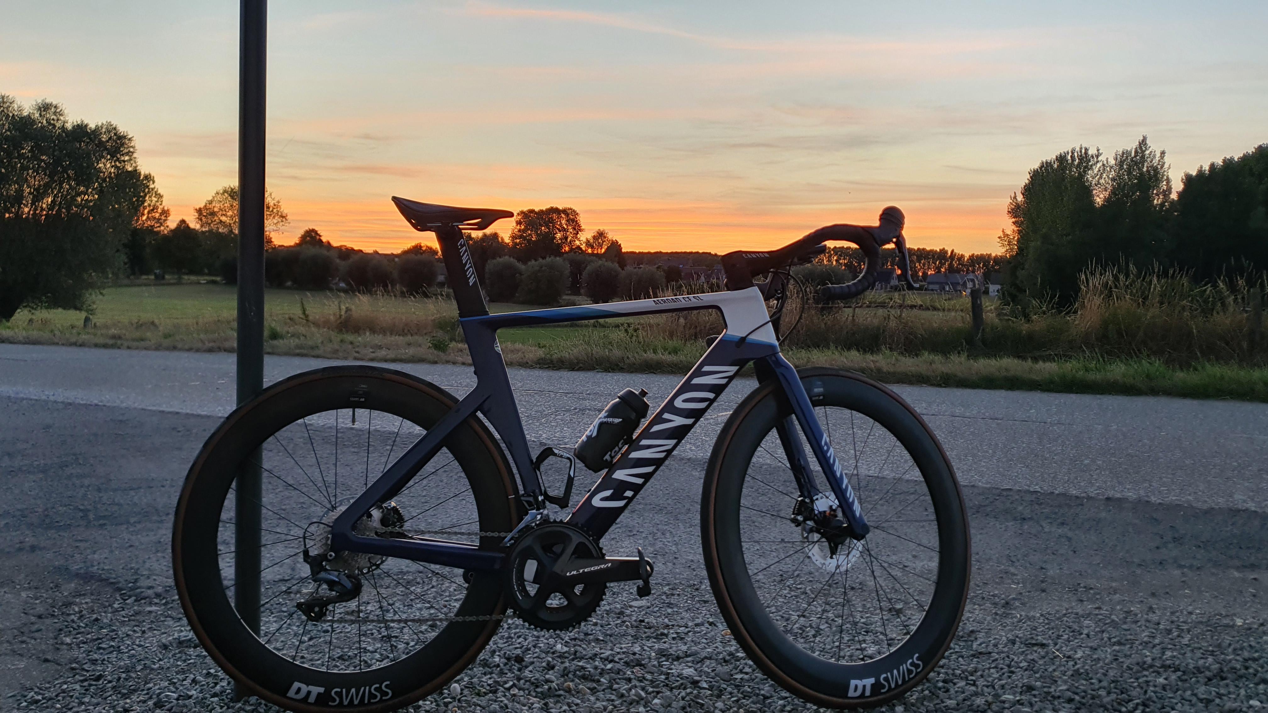 it's finally new bike day brand new canyon aeroad cf sl 8.0 disc well