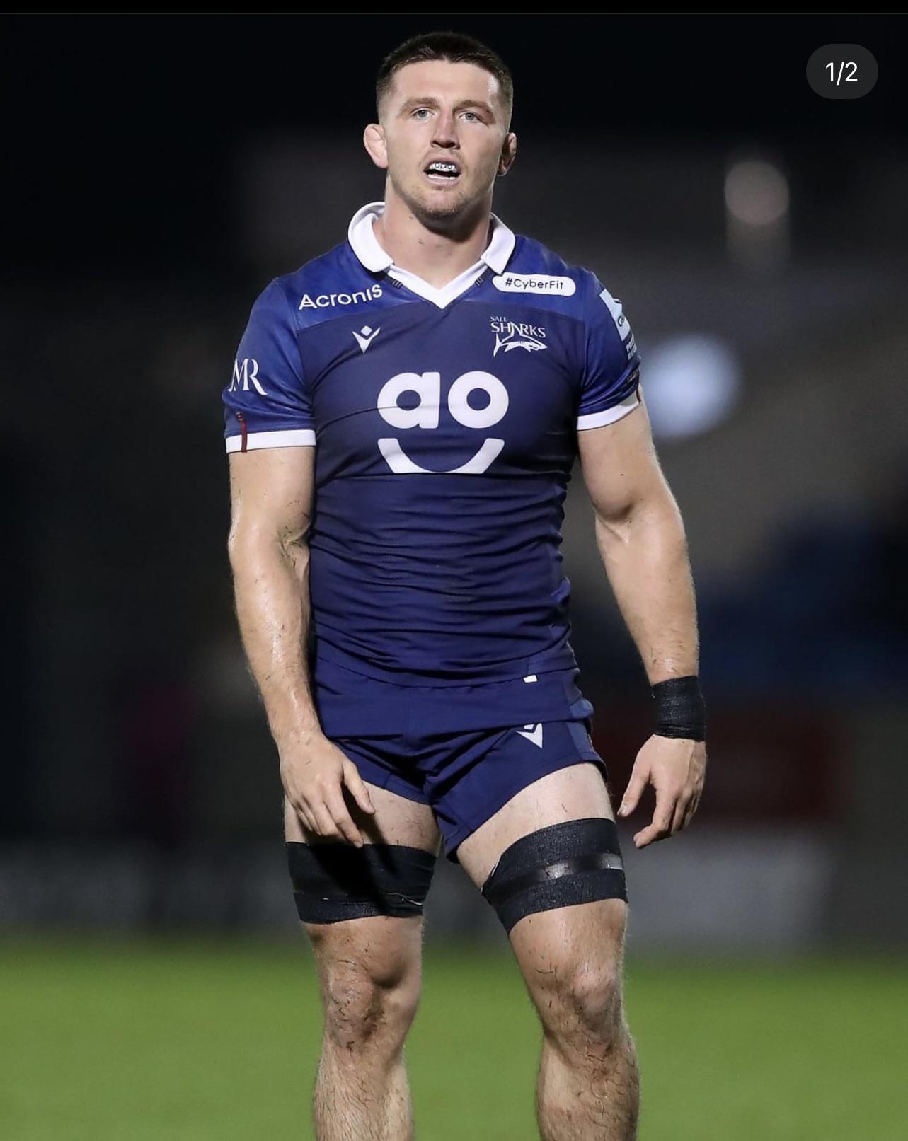6 foot, 242 pound rugby player Tom Curry. Thoughts? r/nattyorjuice