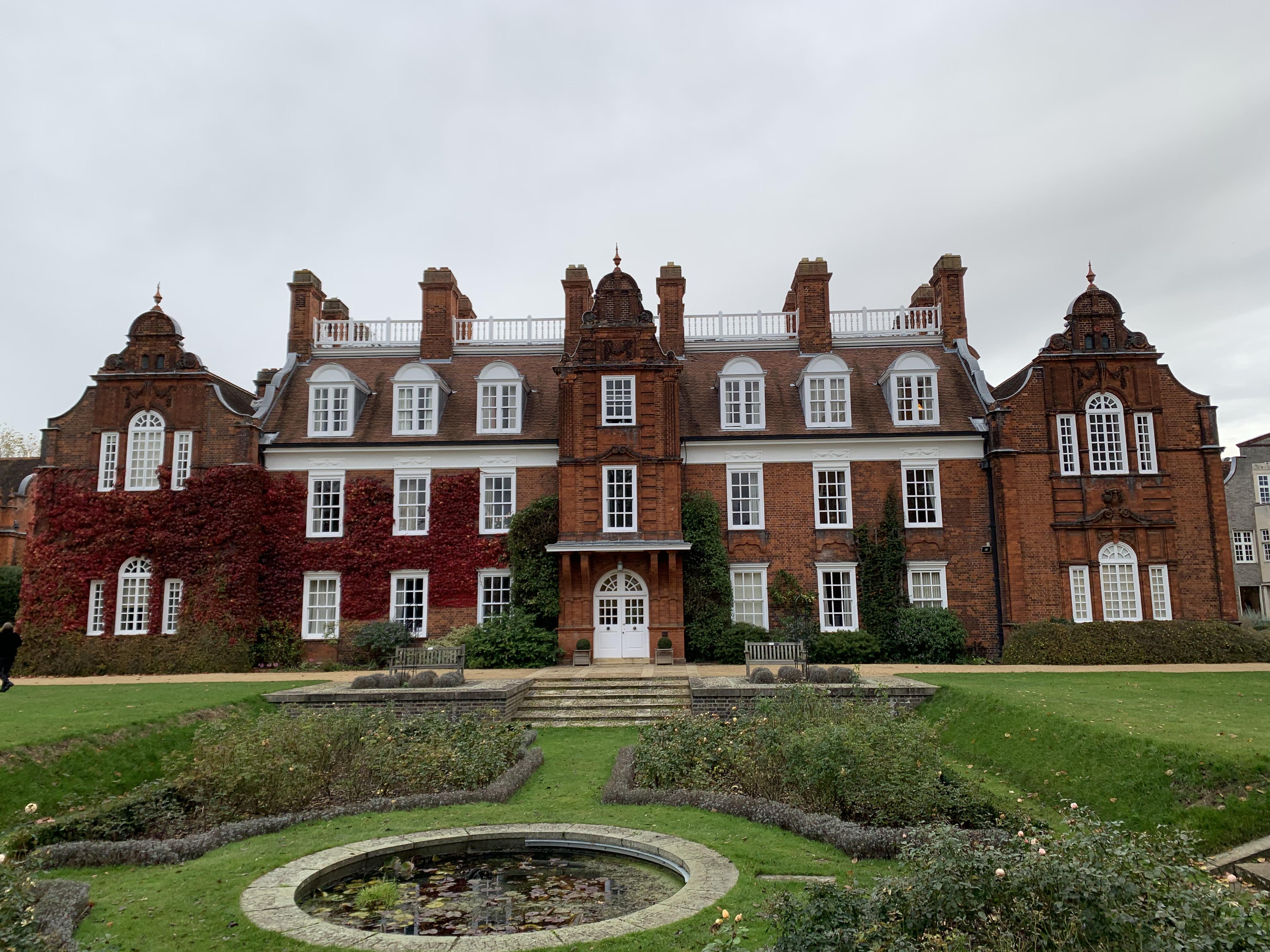 Newnham College, Cambridge, United Kingdom r/ArchitecturalRevival