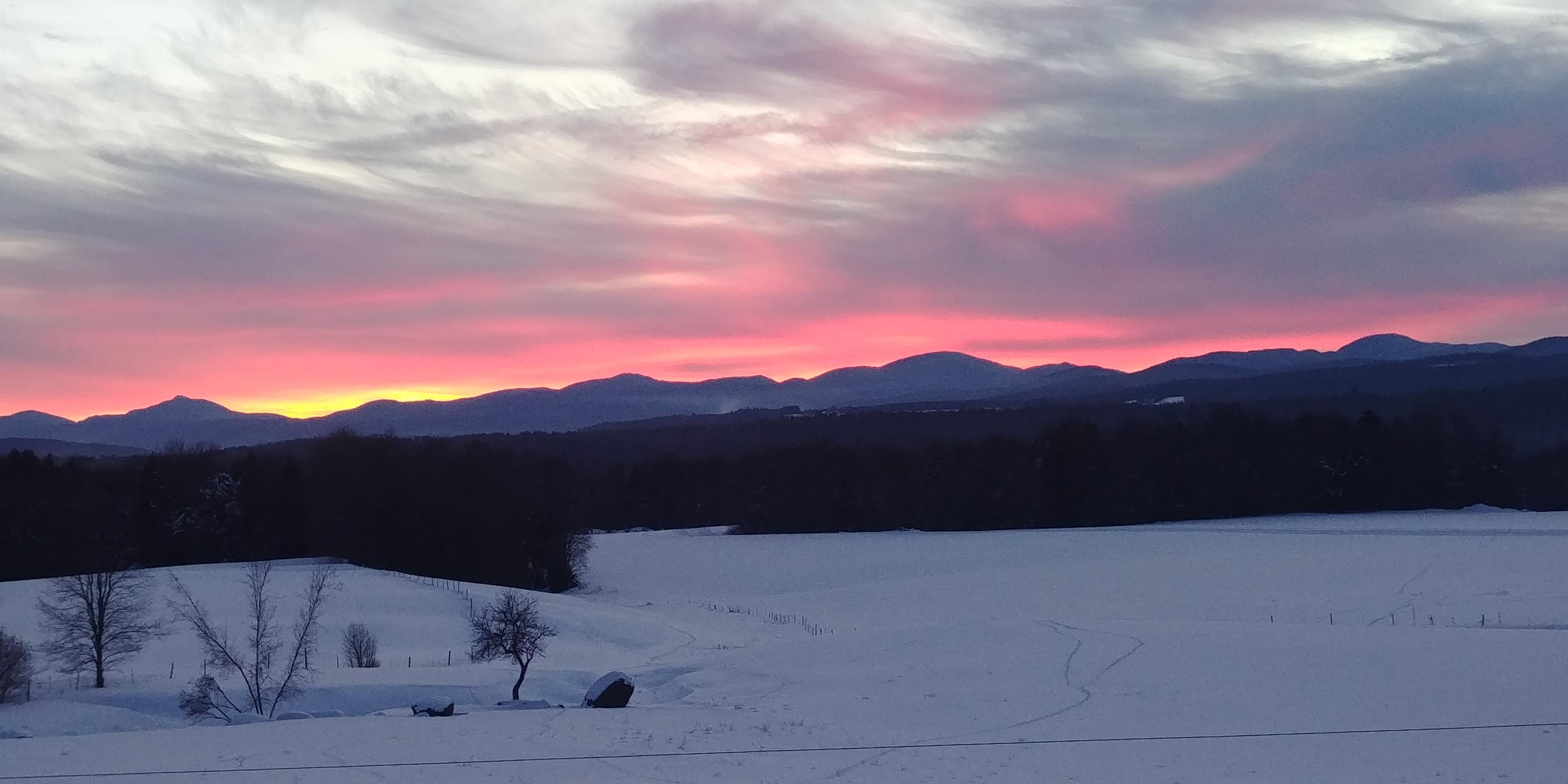 Sunset in lake Elmore over the Sterling range r/vermont