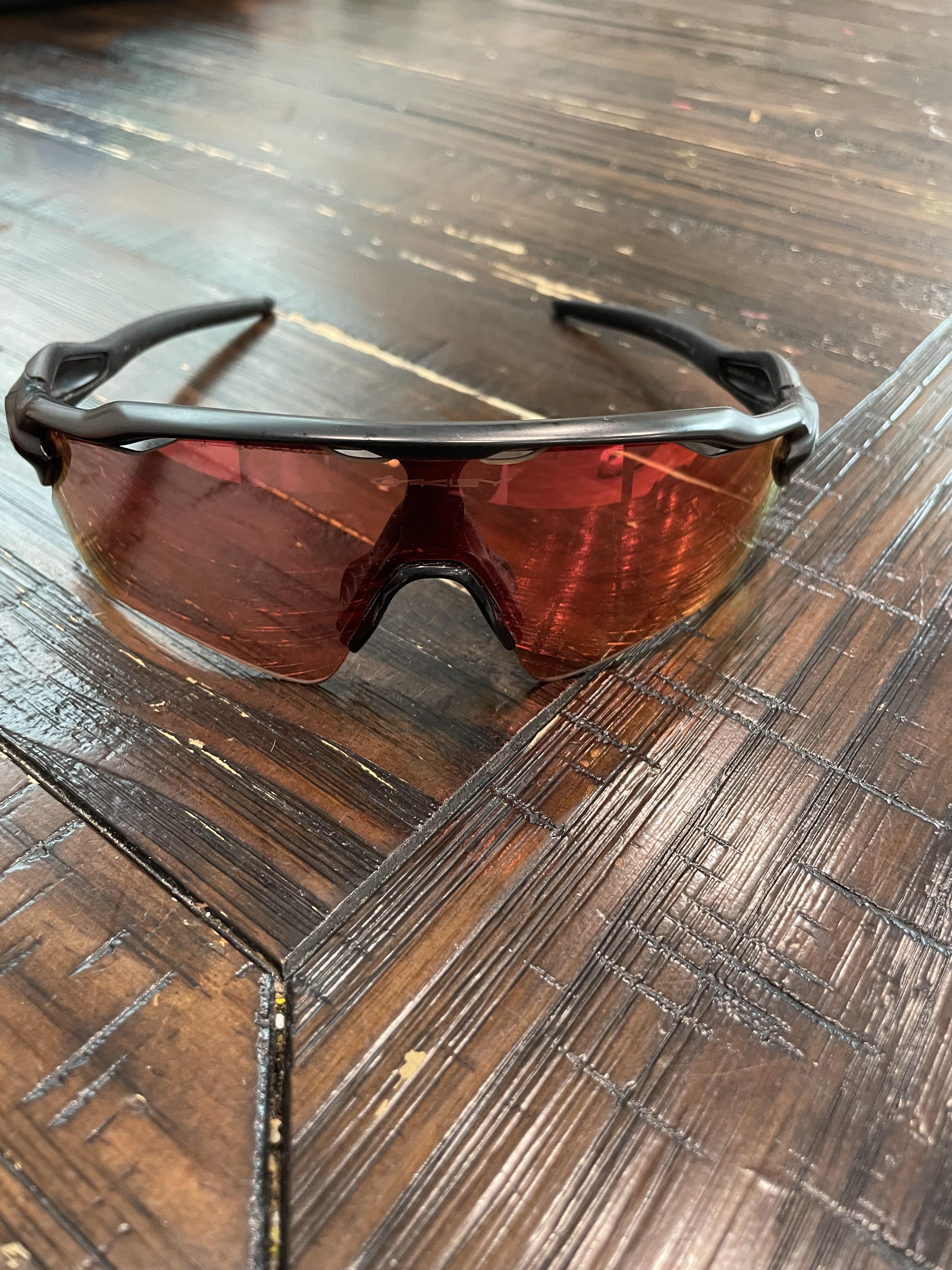 Arriba 96+ imagen oakley douche glasses Thptnganamst.edu.vn