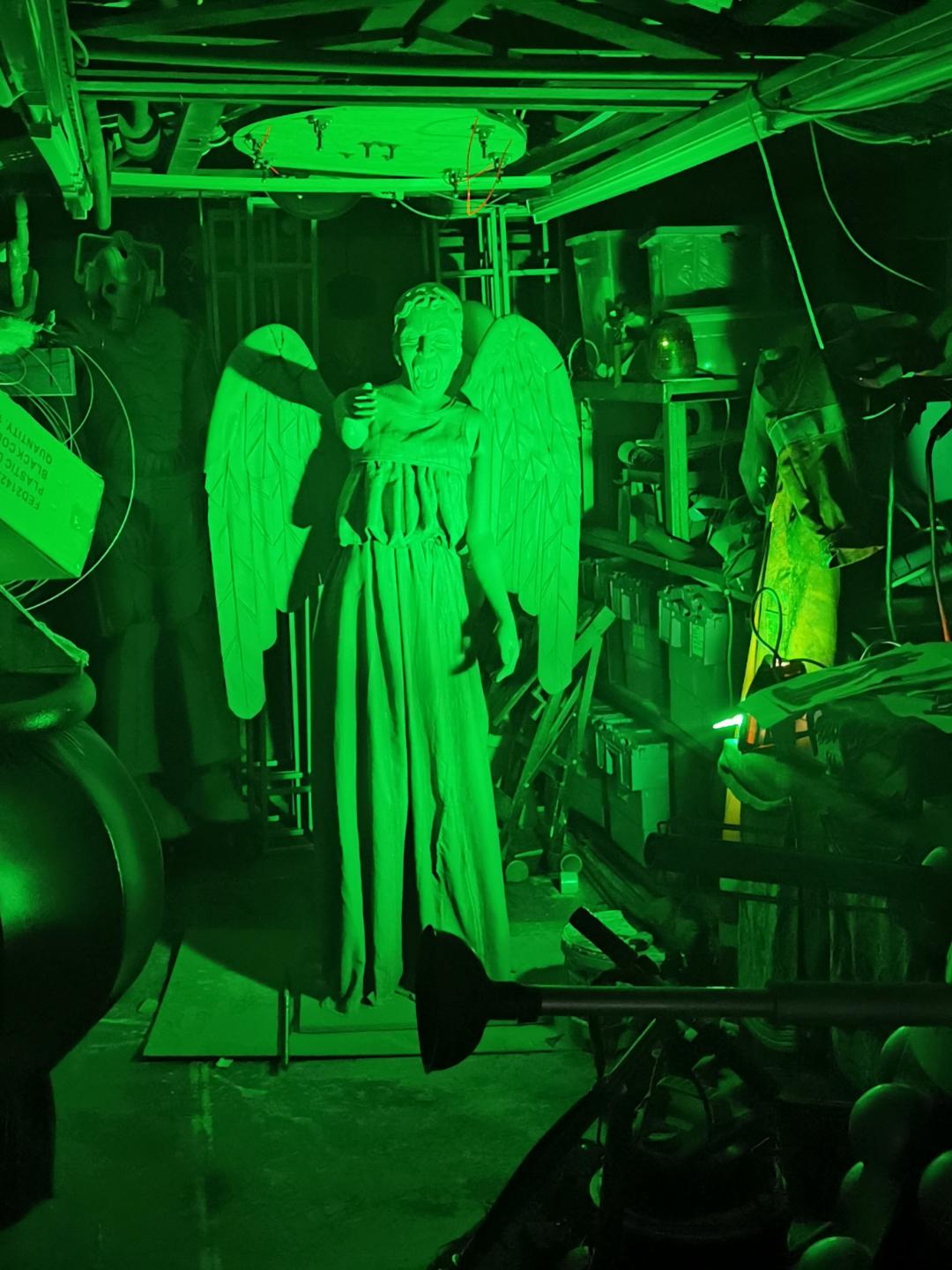 New Weeping Angel prop built for Halloween this year. r/doctorwho