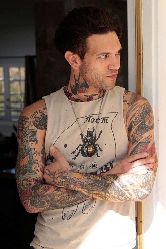 Pornstar Aaron Thompson ('Small Hands') : trashyladyboners