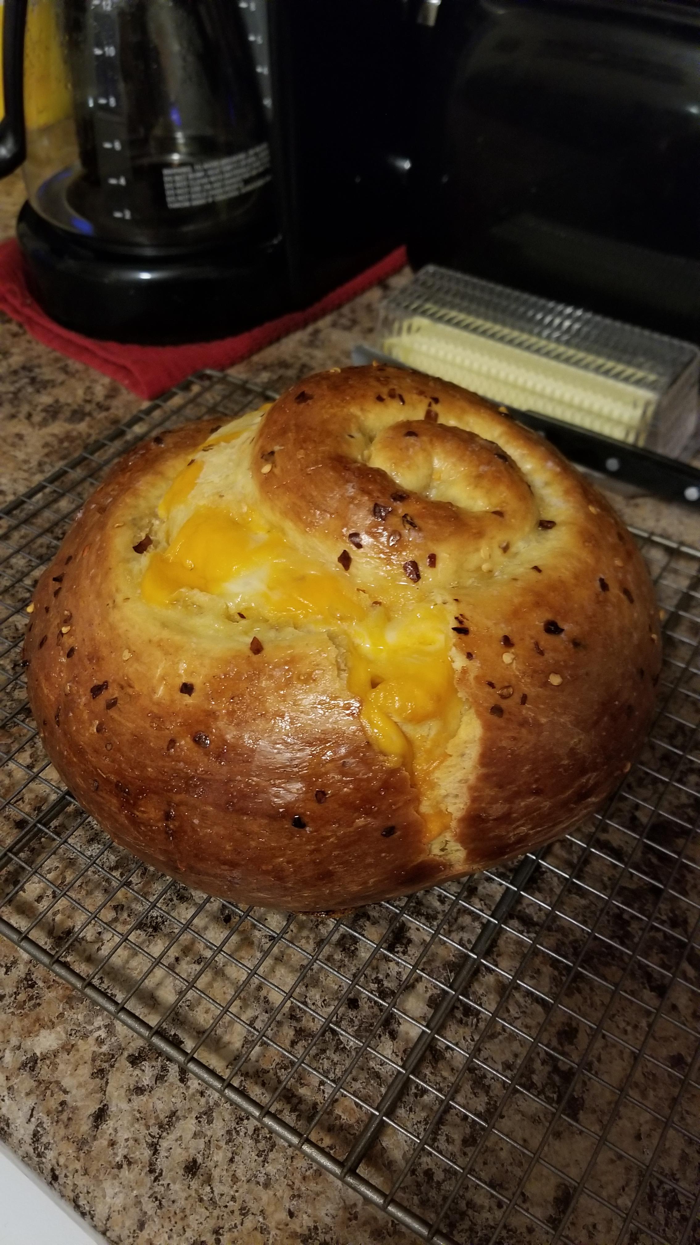 Spicy cheese bread. Recreated from Stella's Madison, WI r/Breadit