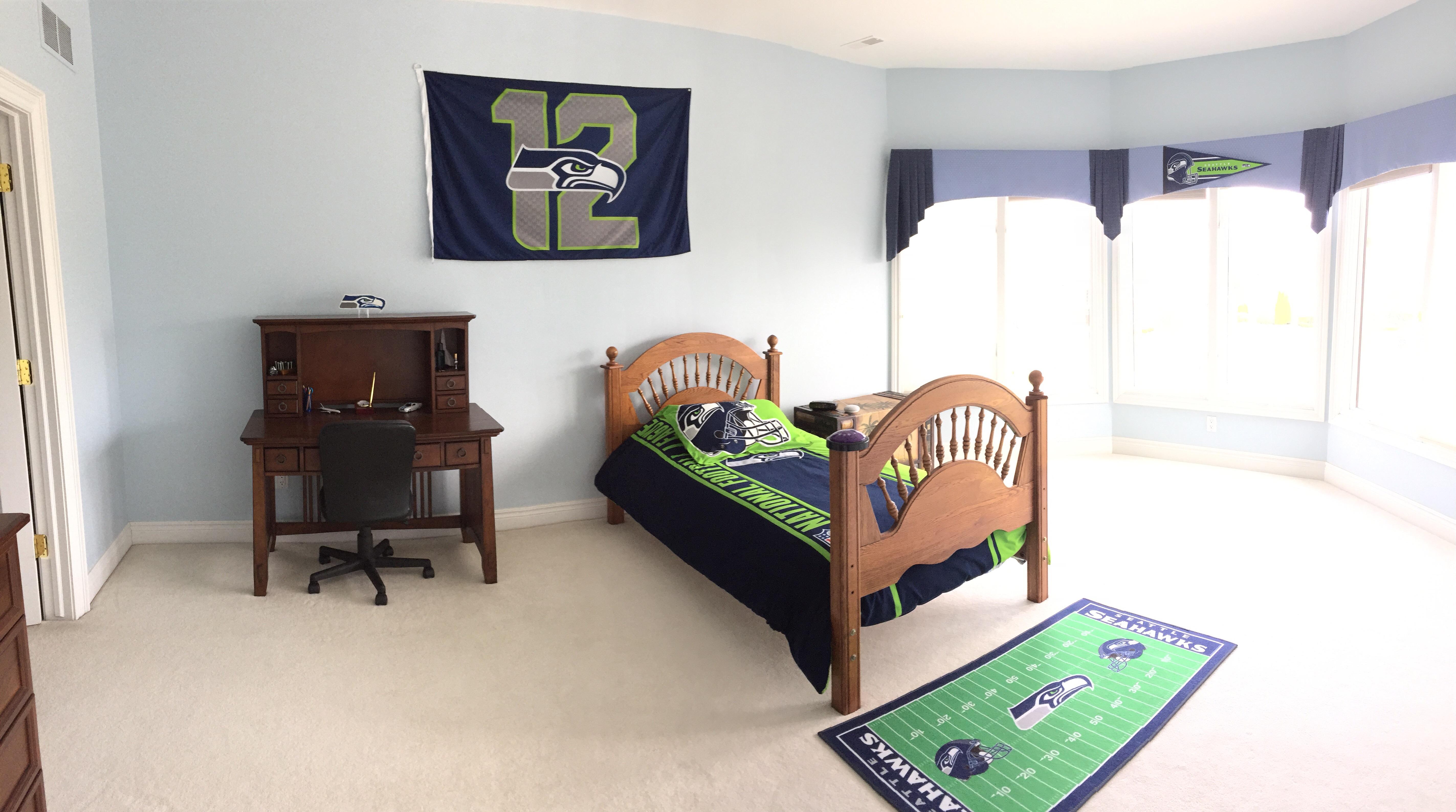This is my Seahawks room what do u guys think? r/Seahawks