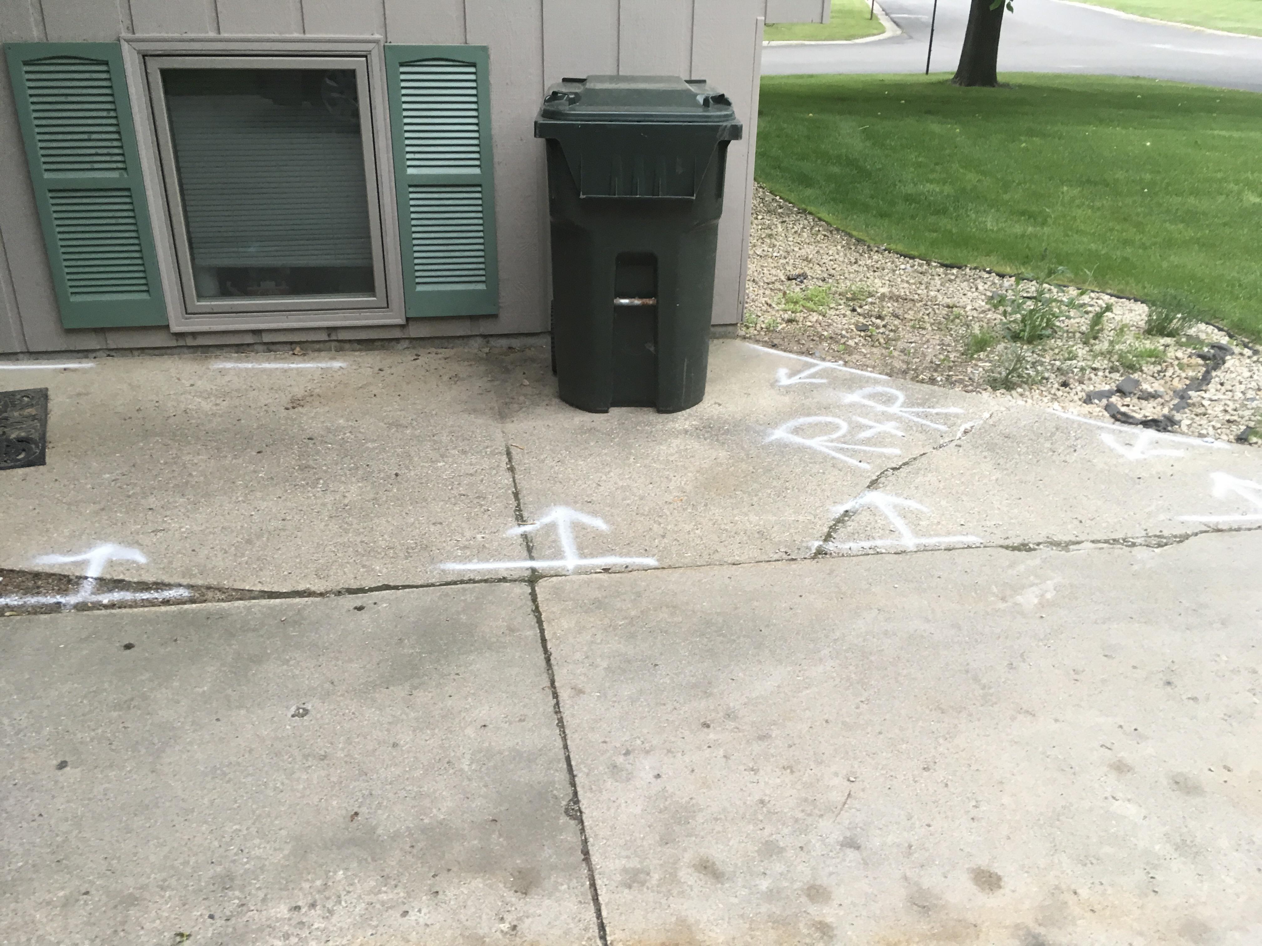 What’s all this spray paint outside. r/whatisthisthing
