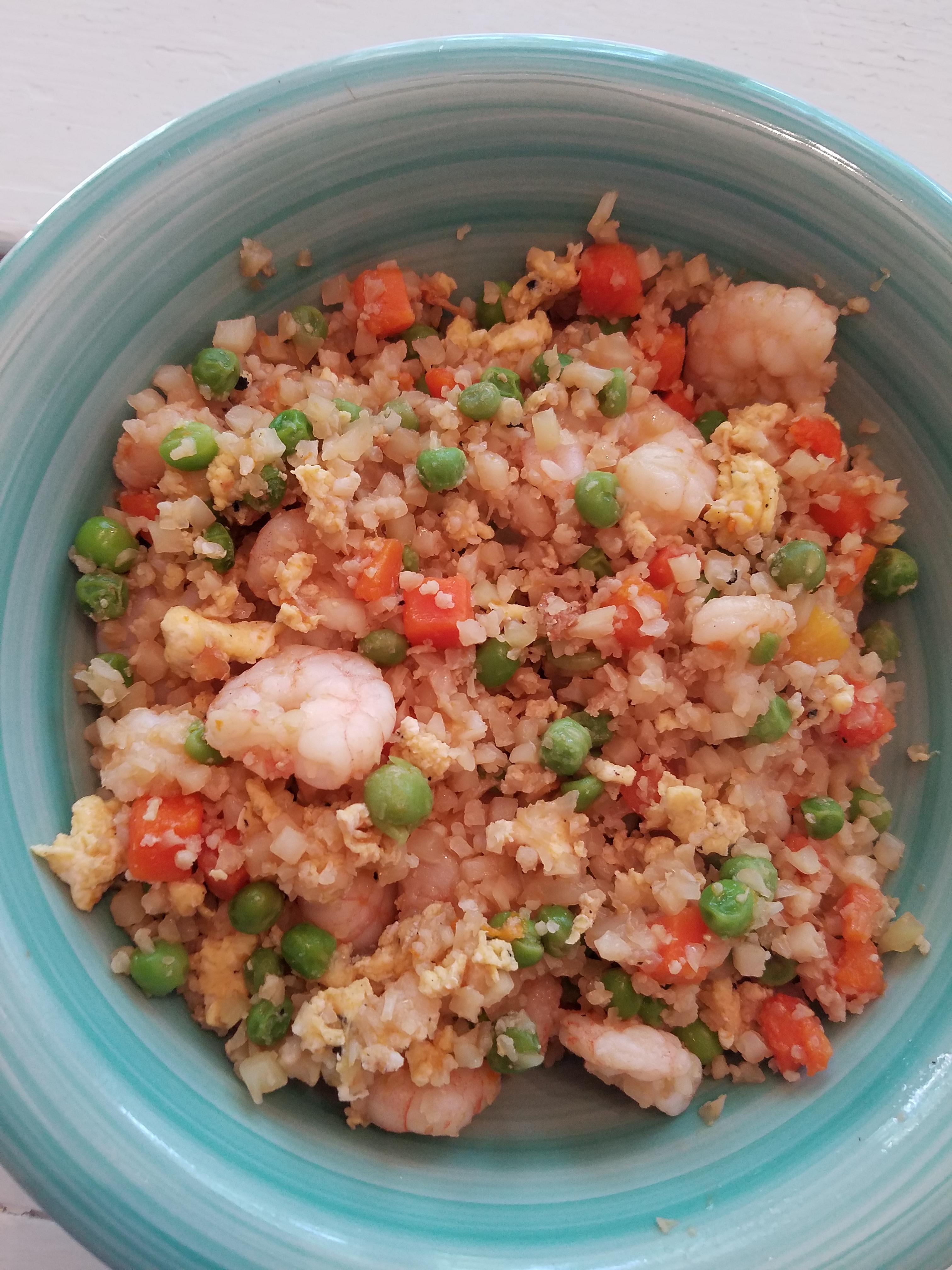 Cauliflower shrimp fried "rice" lowcarb