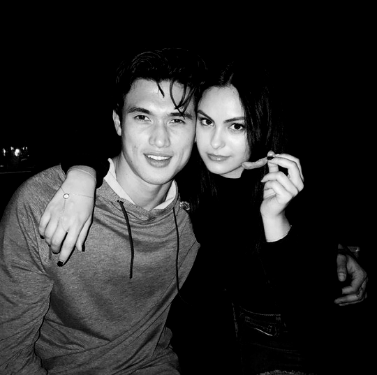 Reggie Mantle (Charles Melton) and Veronica Lodge (Camila Mendes) r