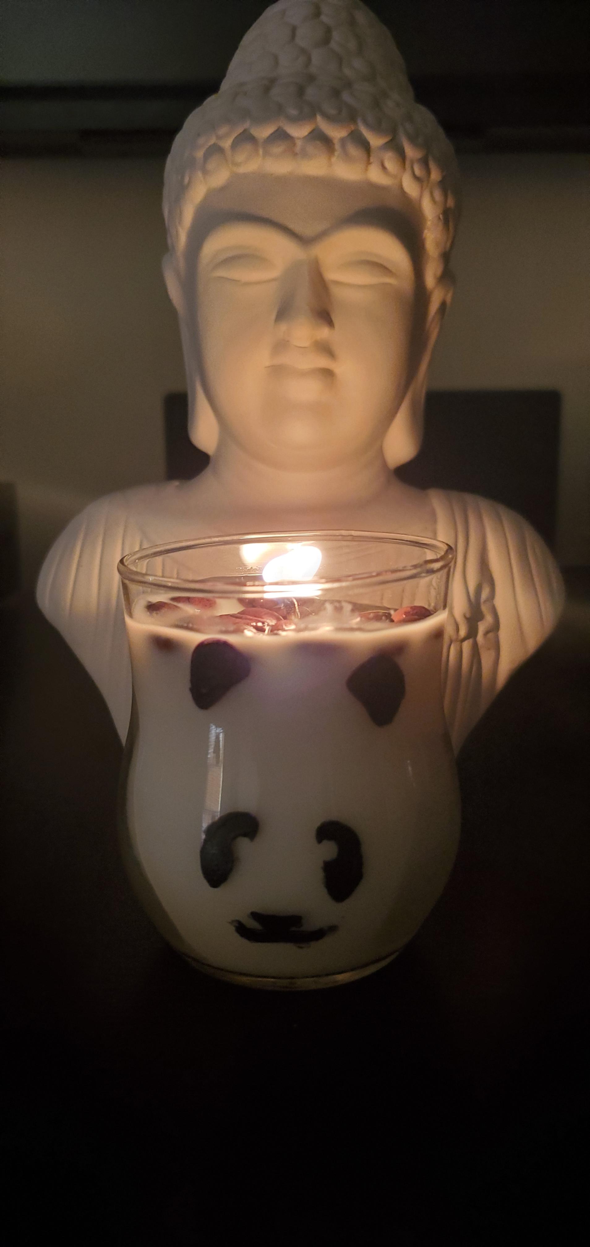 My room now smells like starbucks 😂😂 Candles by Jess coffee pandle