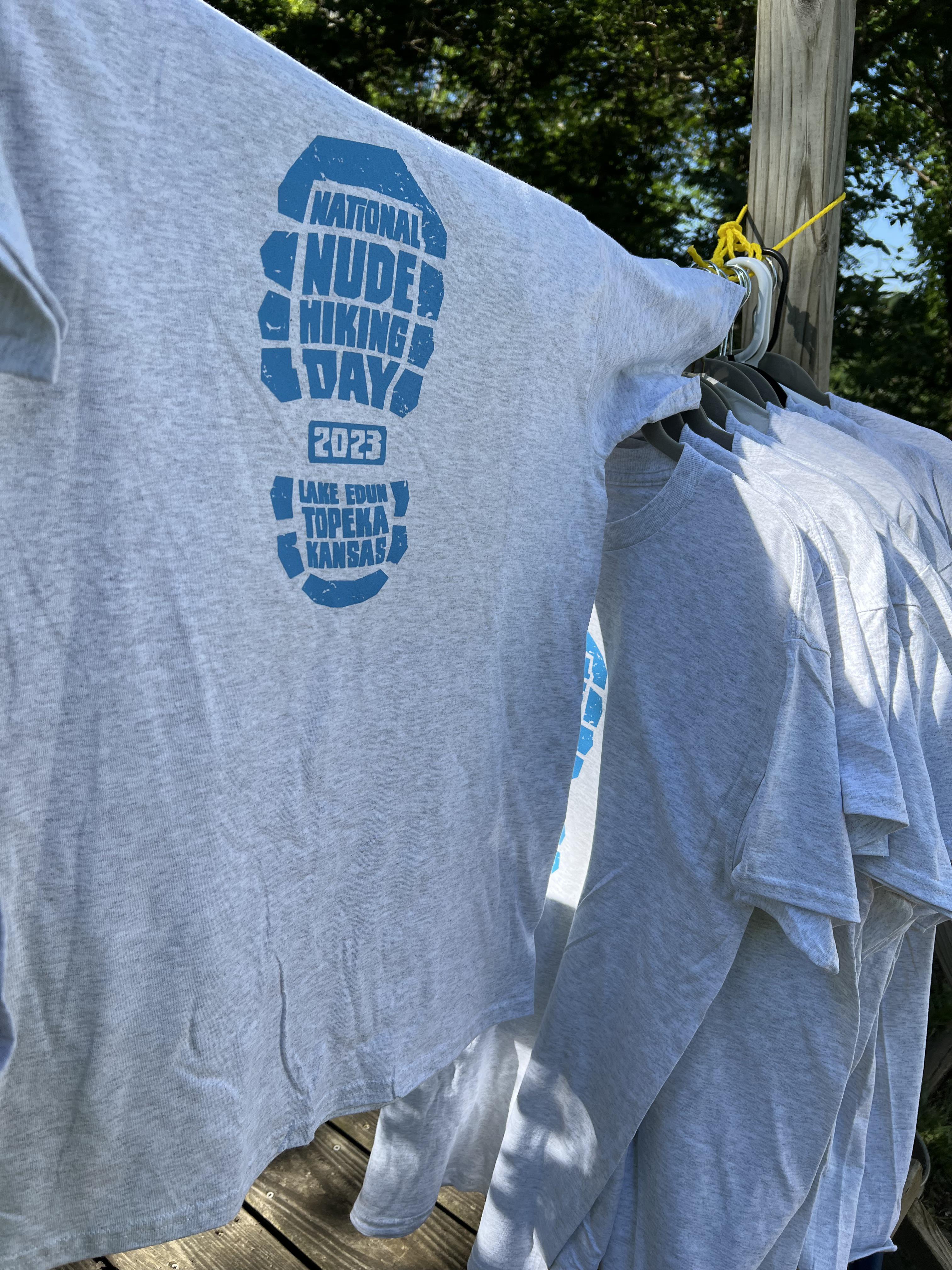 National Nude Hiking Day at Lake Edun : topeka