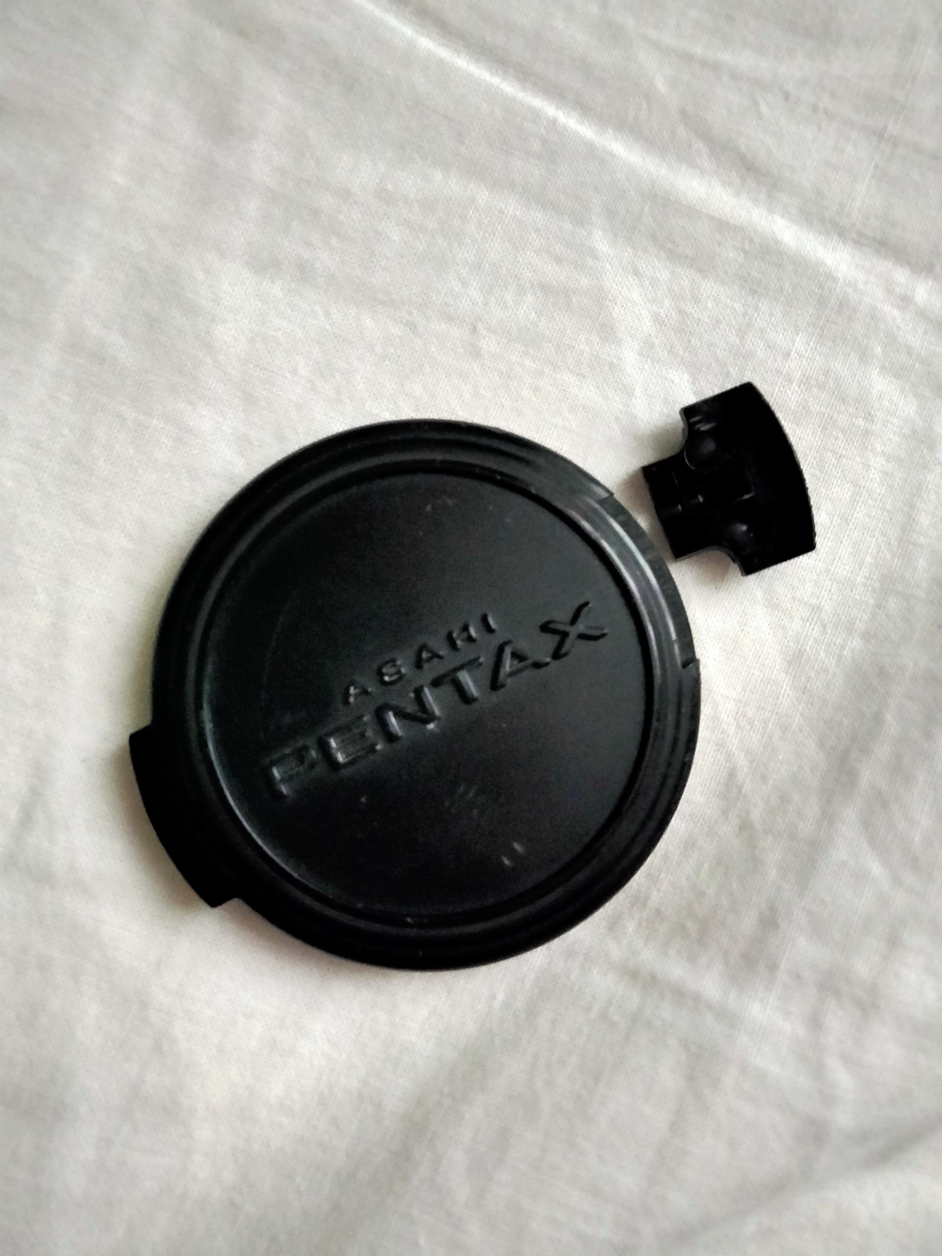 bought a lens a couple months ago and the cap got stuck then this