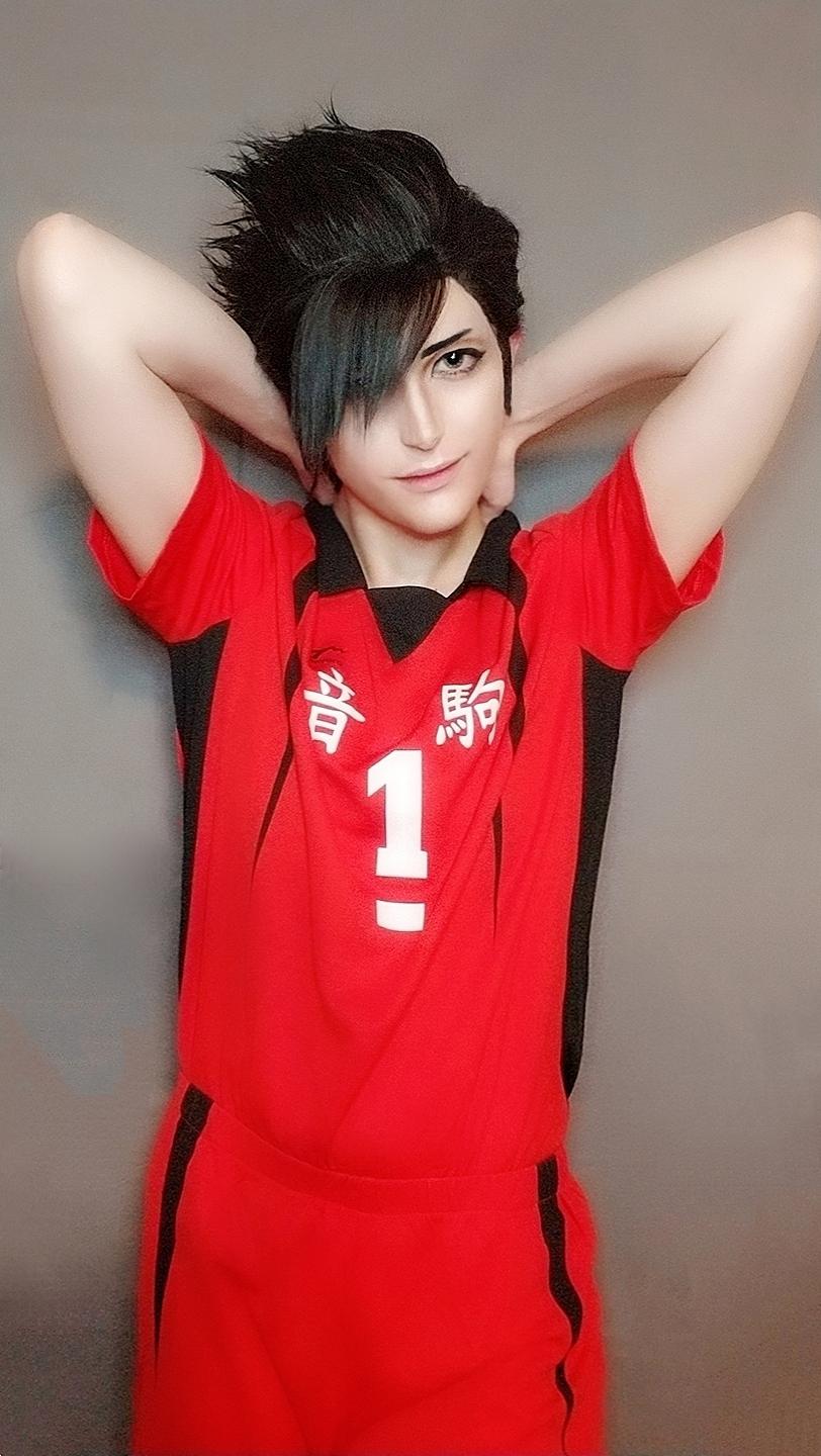 My first Haikyuu cosplay! Kuroo Tetsurou r/haikyuu