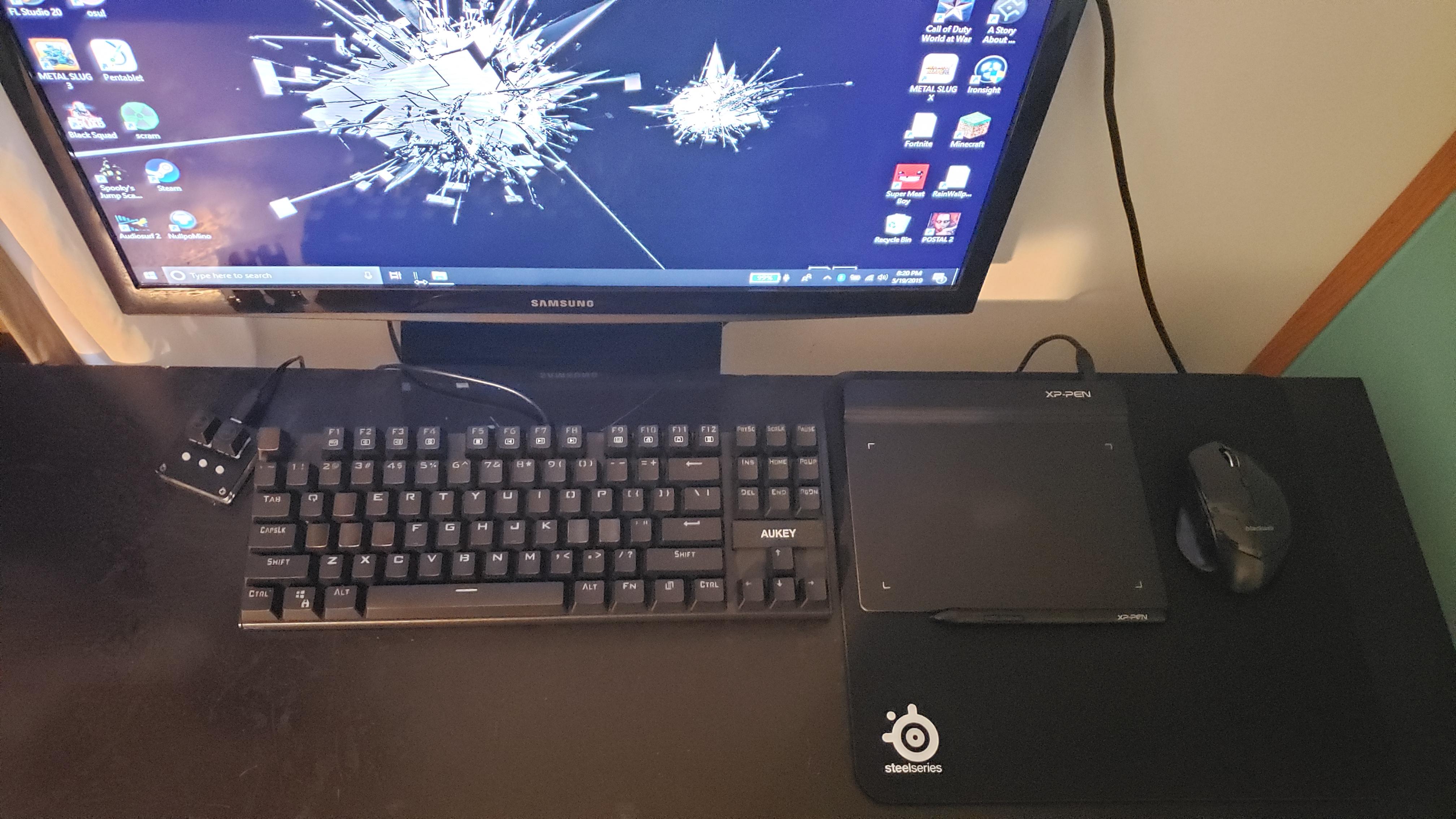 Finnally finished up my all black and white set up which i mainly use