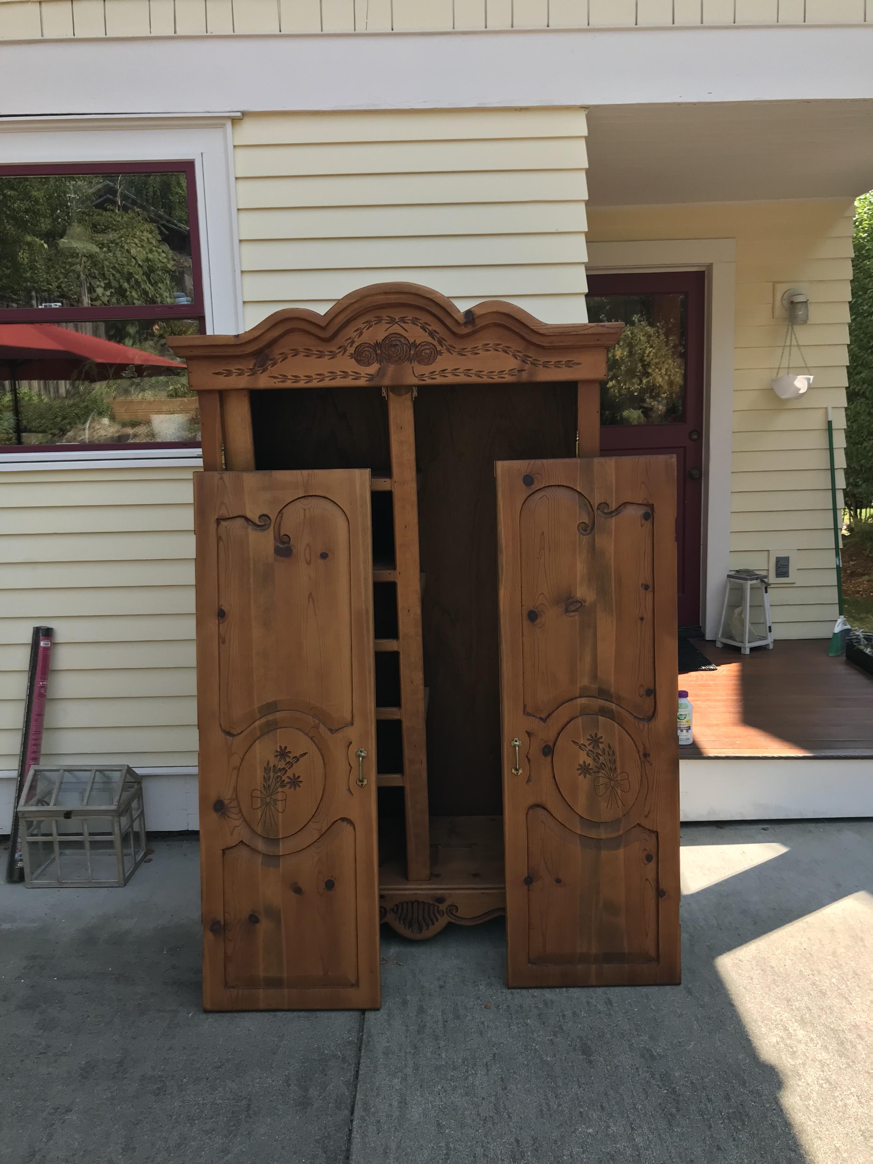 Old armoire... how much could it be worth? r/appraisals