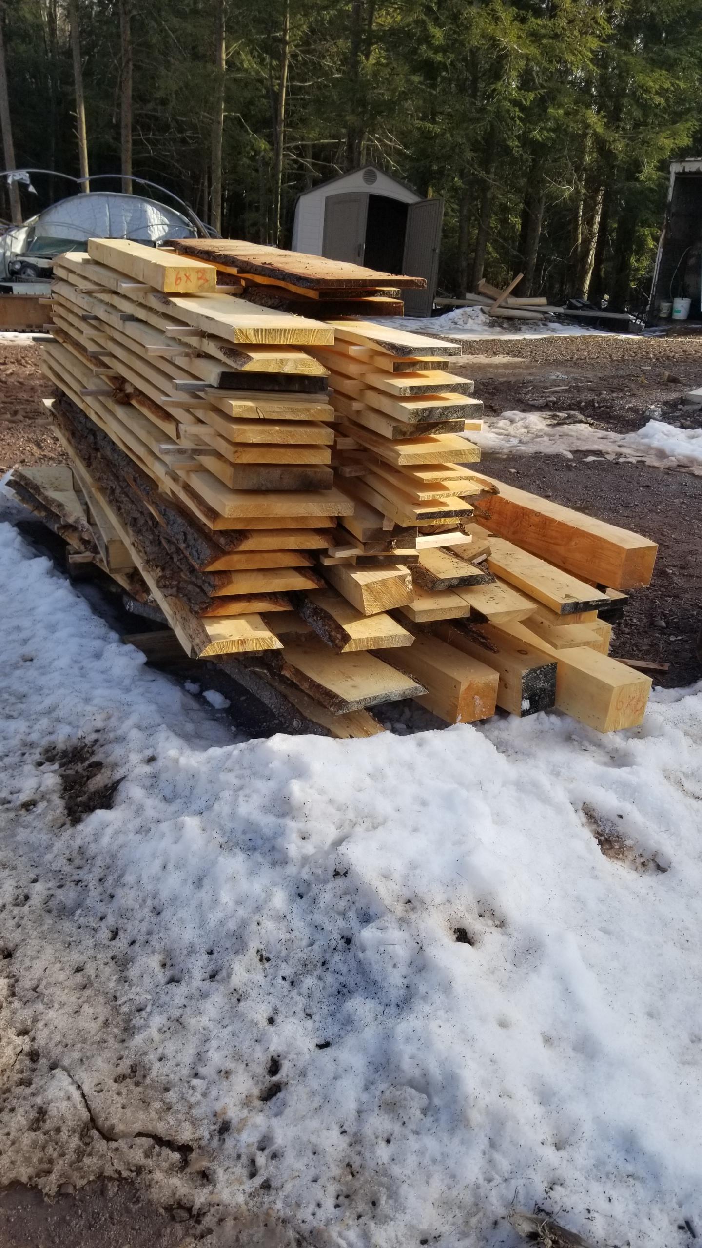Its finally nice enough outside to mill lumber. Im glad to be able to