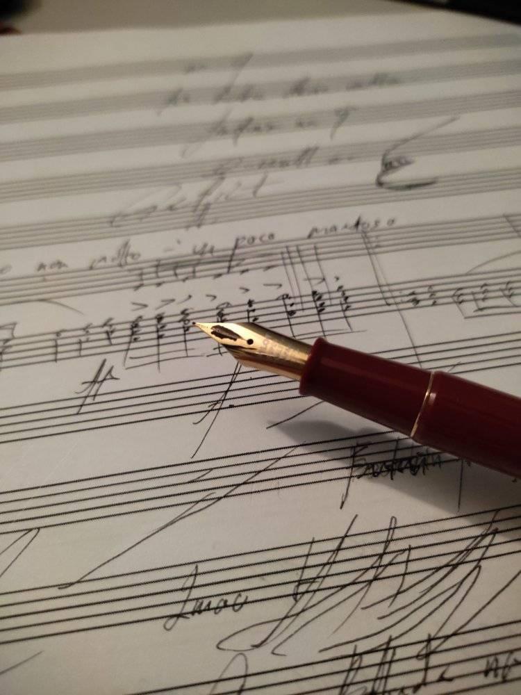 I’m new to fountain pens. This is my new Pilot Desk DPP. I have another