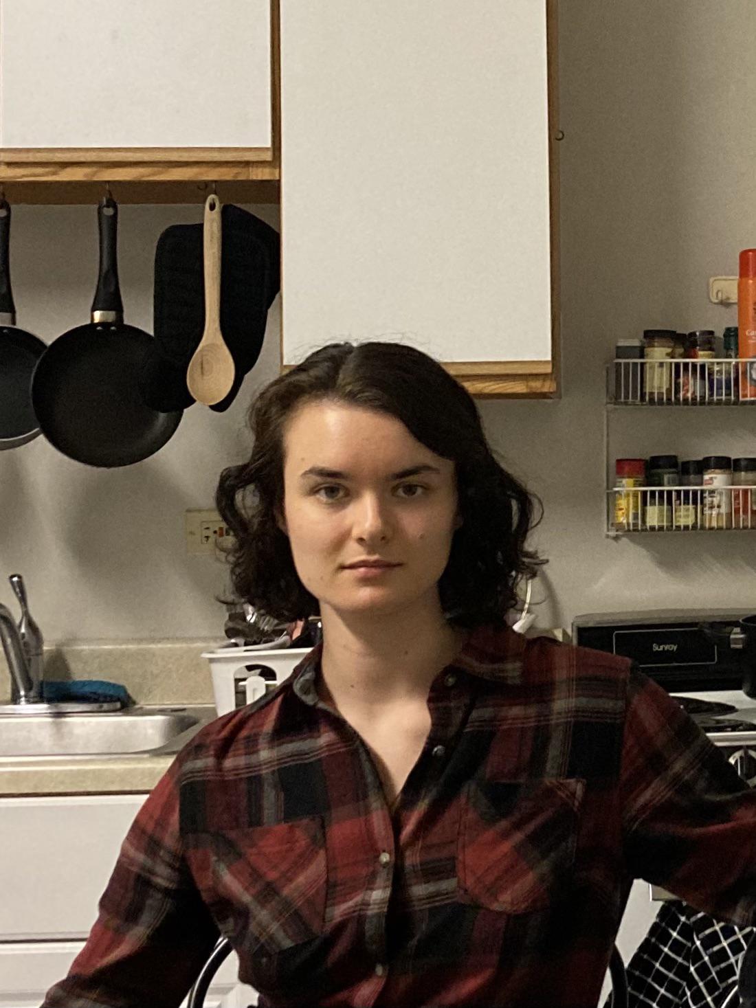 just a kitchen wench who would really appreciate a pickmeup. just