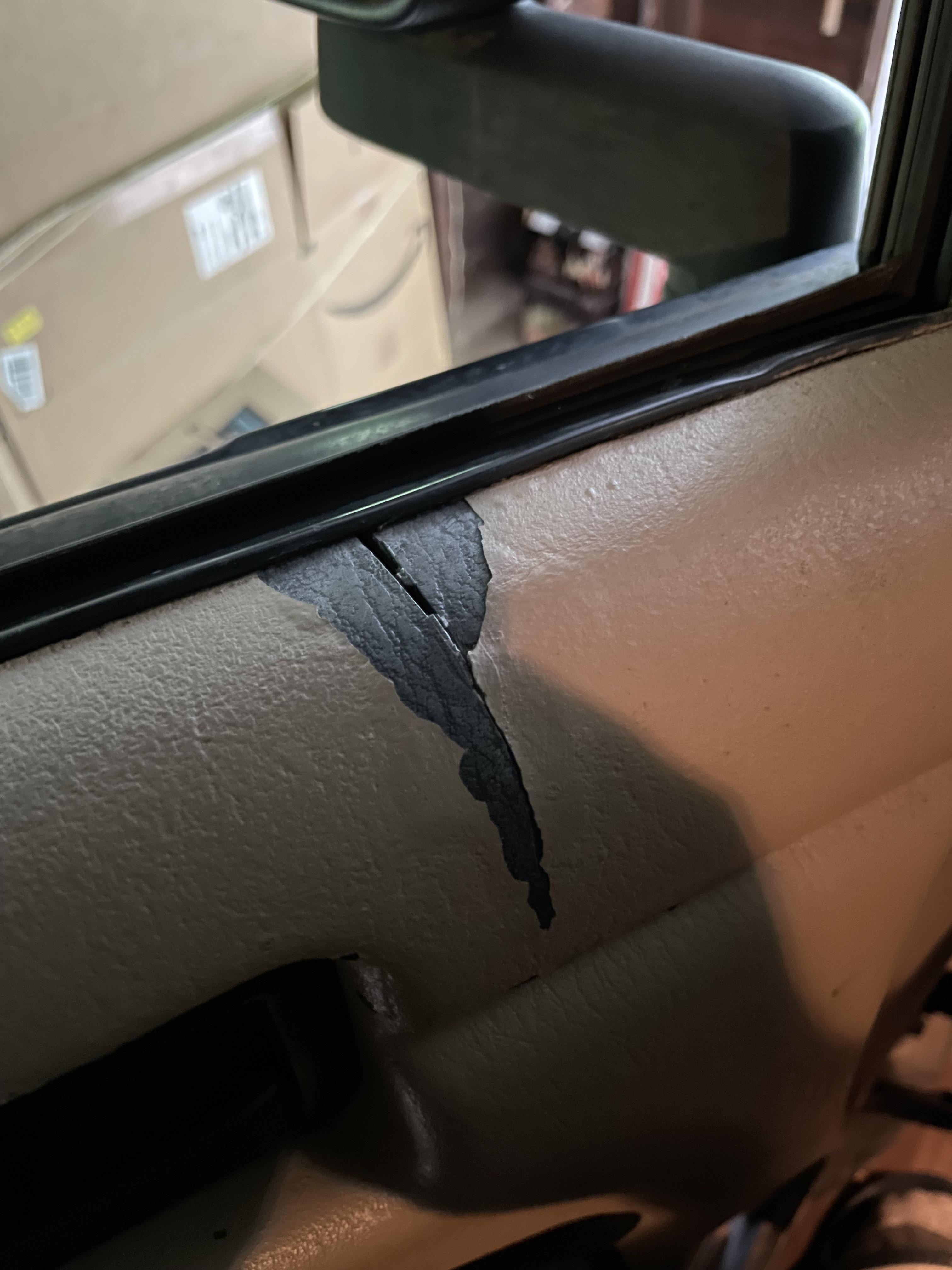 Paint chipping on TJ door panel r/Jeep