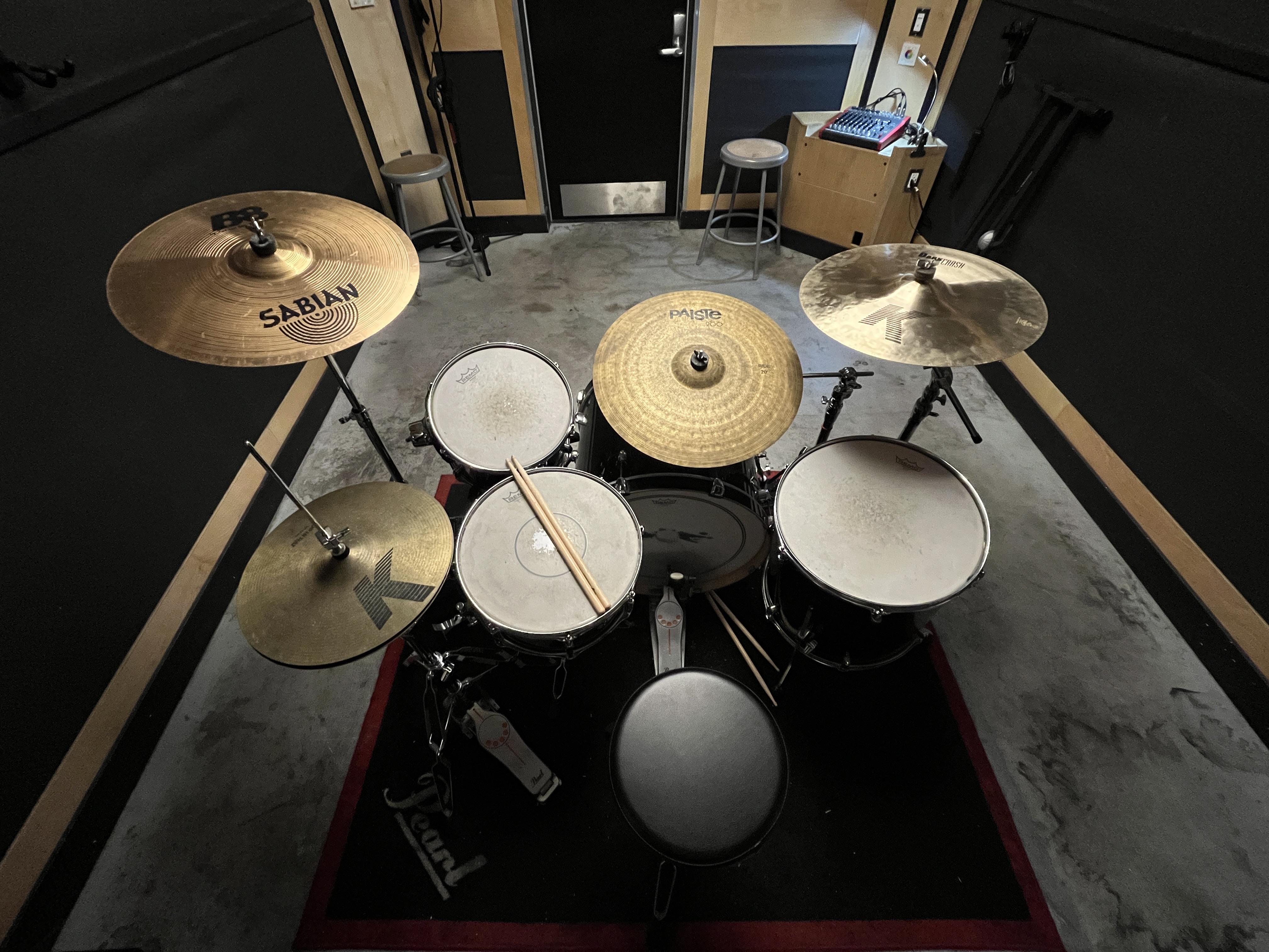 Rehearsal space kit, my setup r/drums
