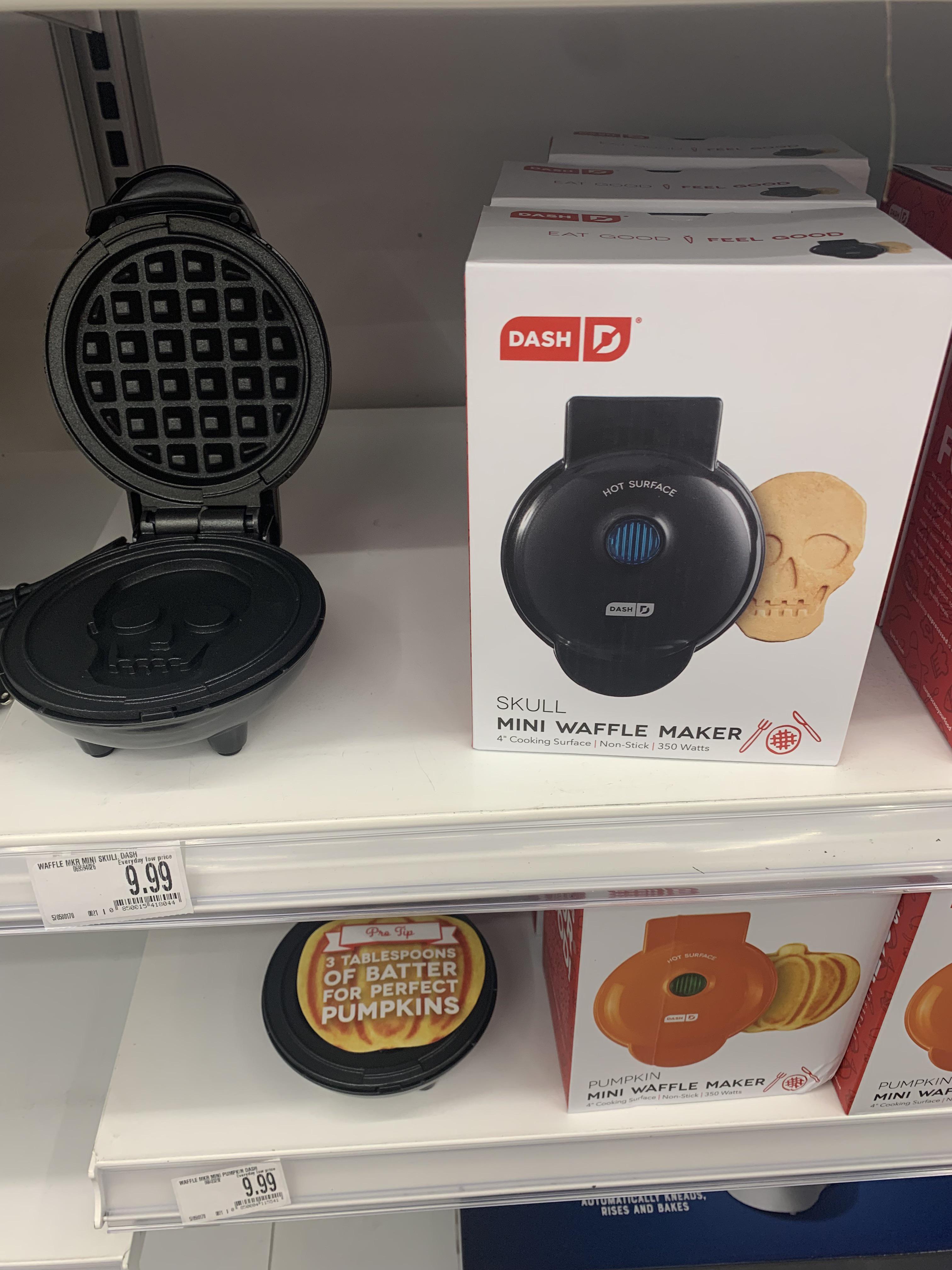 Pumpkin & Skull Waffle Maker at Bed, Bath & Beyond 🎃 actually works