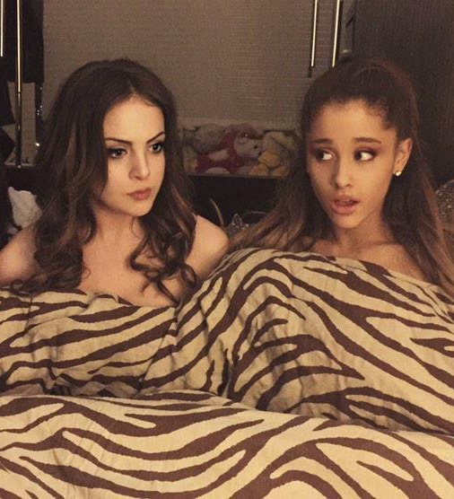 Elizabeth Gillies & Ariana Grande naked in bed : Celebs