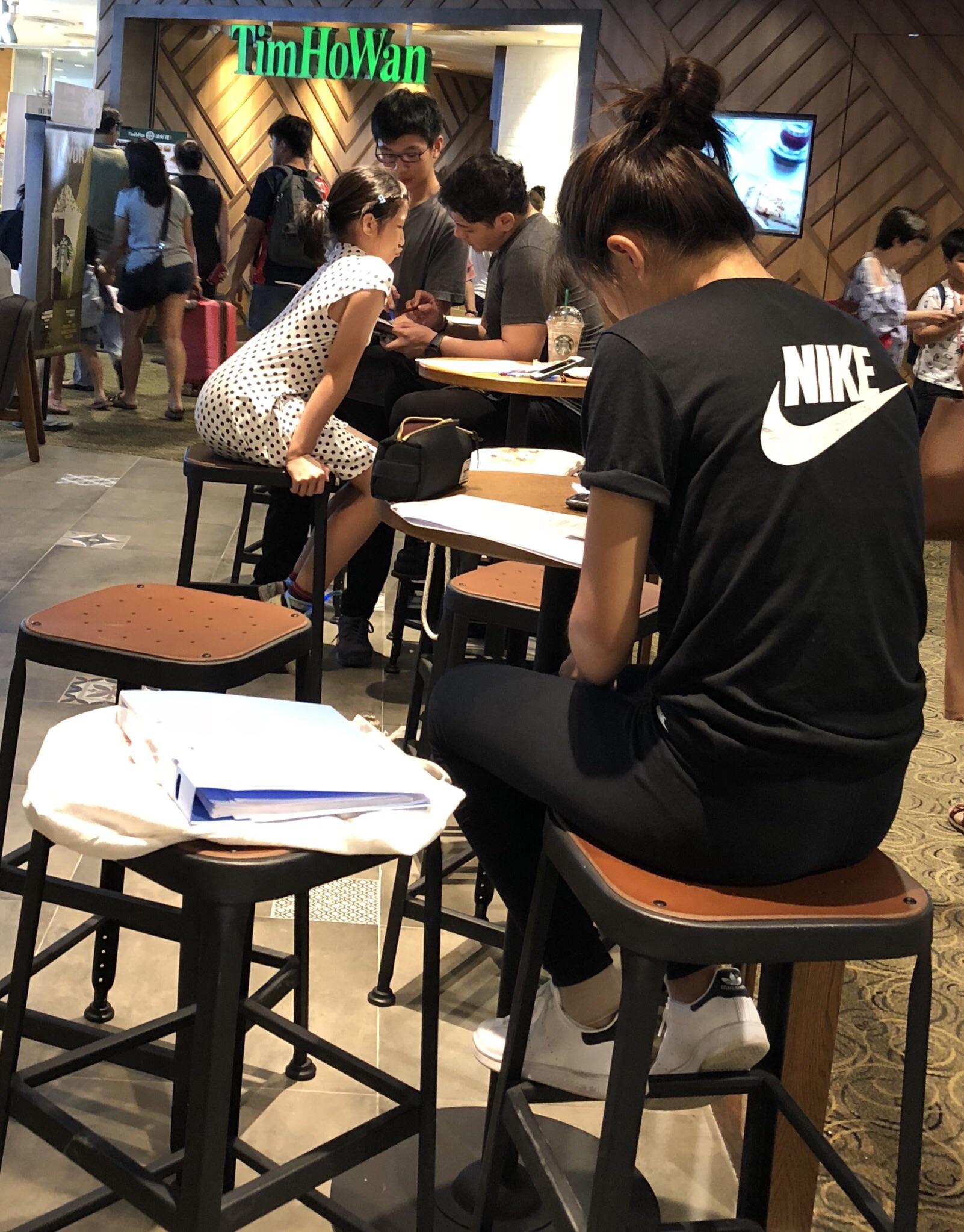 Students studying at Starbucks is d past. Now, there are private tutors