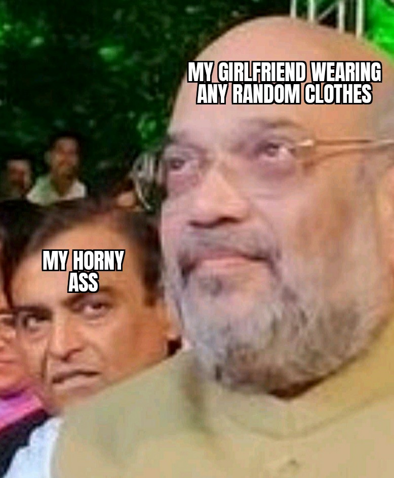 She looks good in everything r/memes