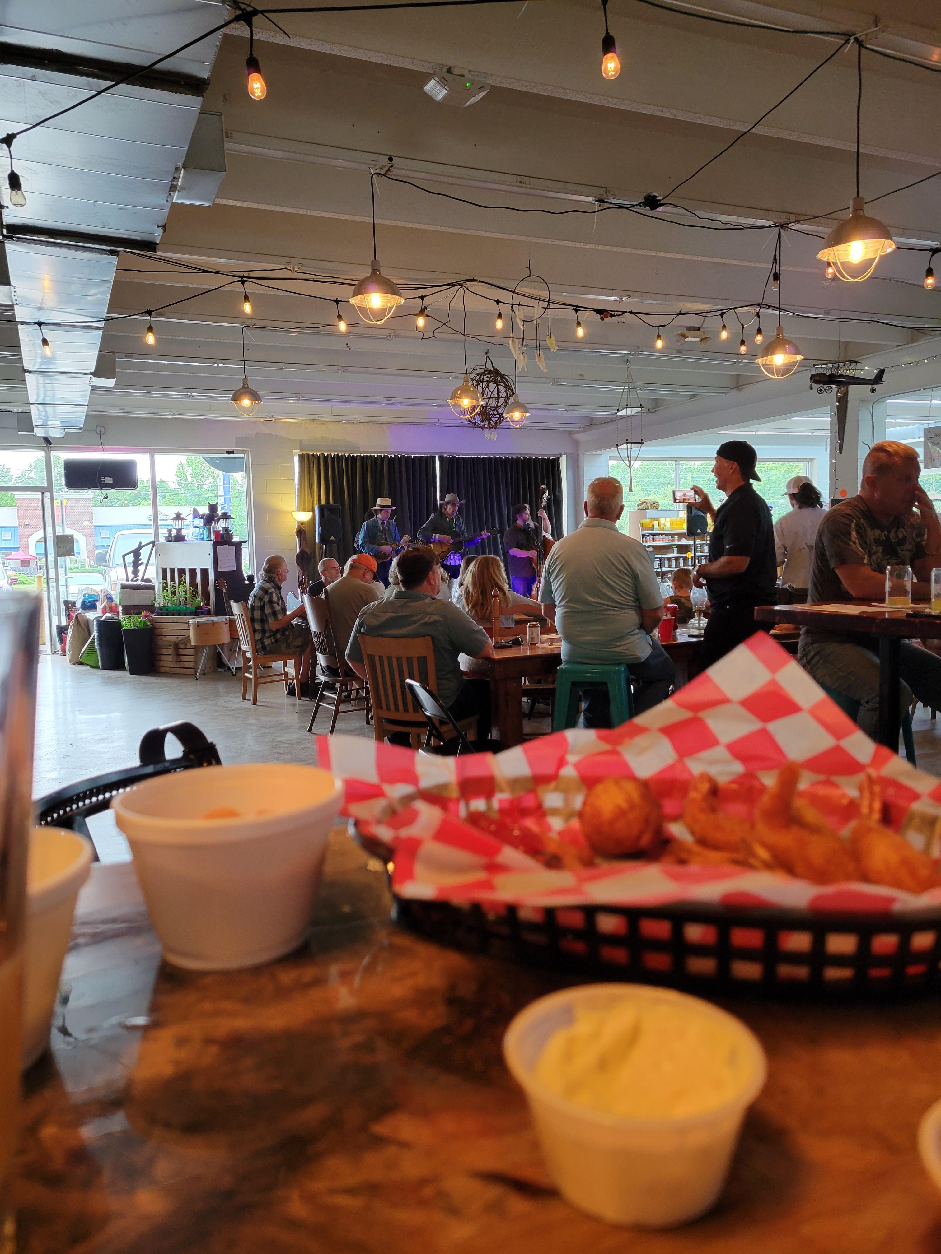 Catfish night featuring Greg Garing at Joelton Hardware Feed and Seed r/nashville