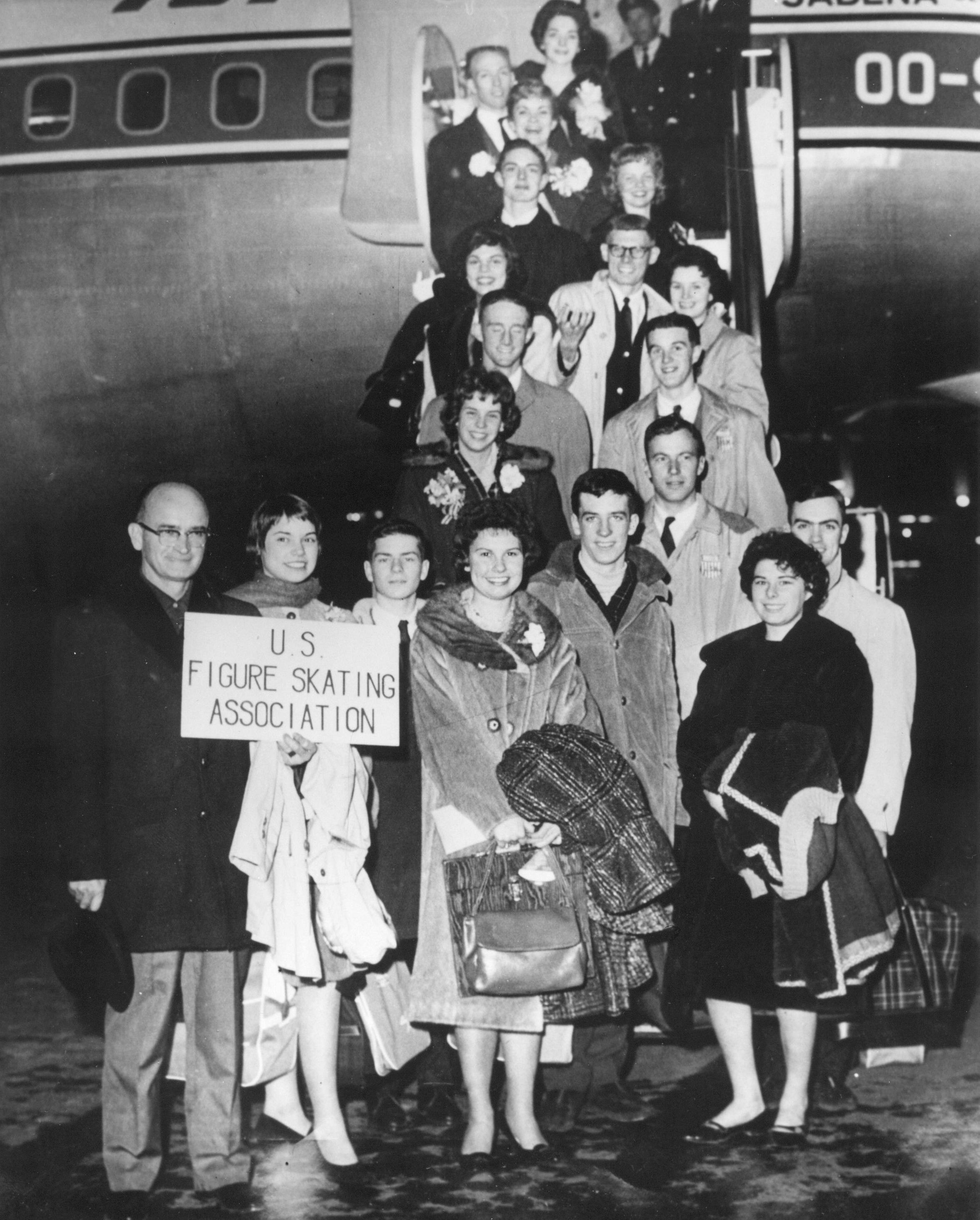 Last photograph of the entire 18member U.S. figure skating team who