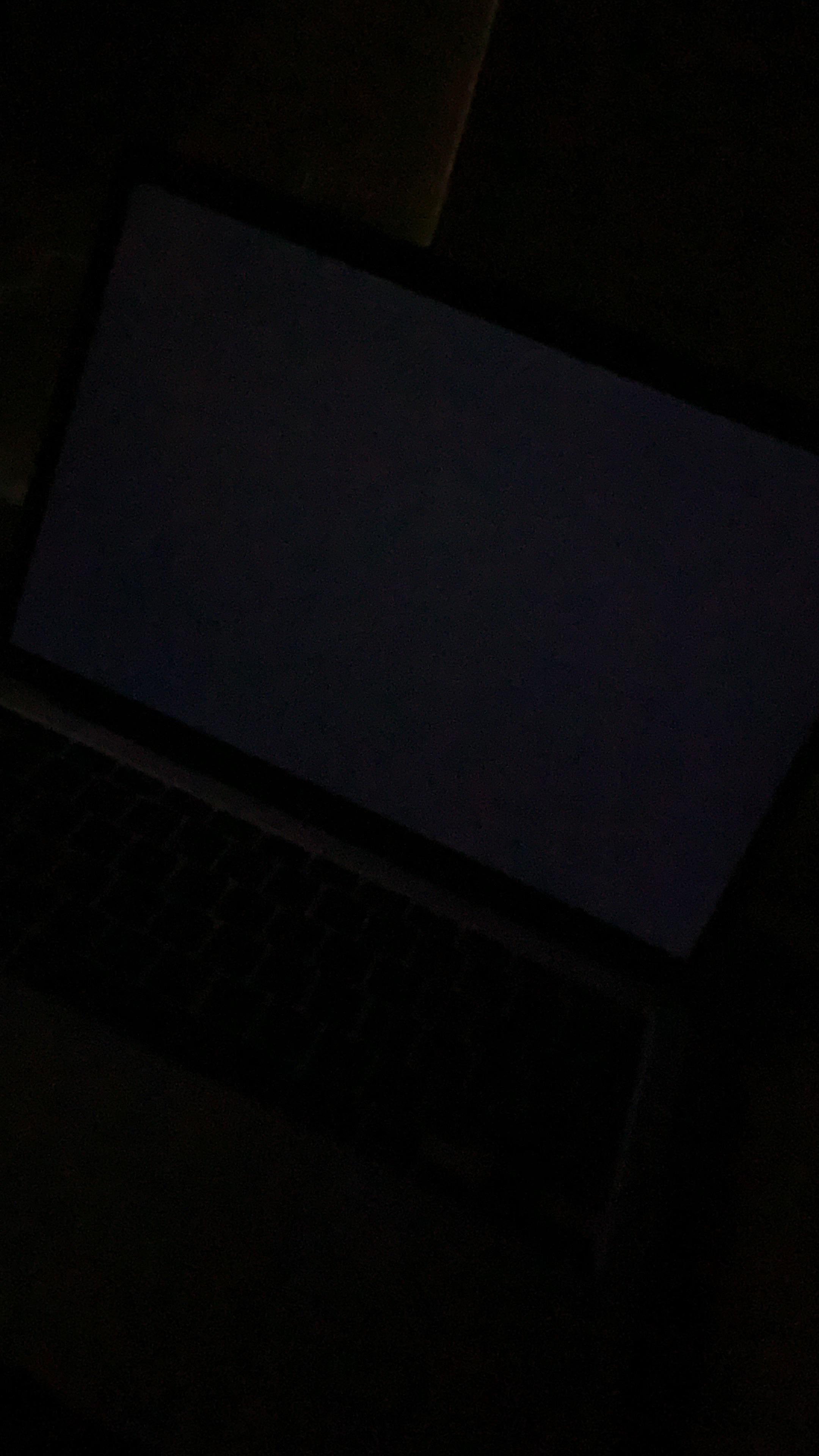 Macbook air m1 error, it doesn’t run and the screen stays dark, any tip