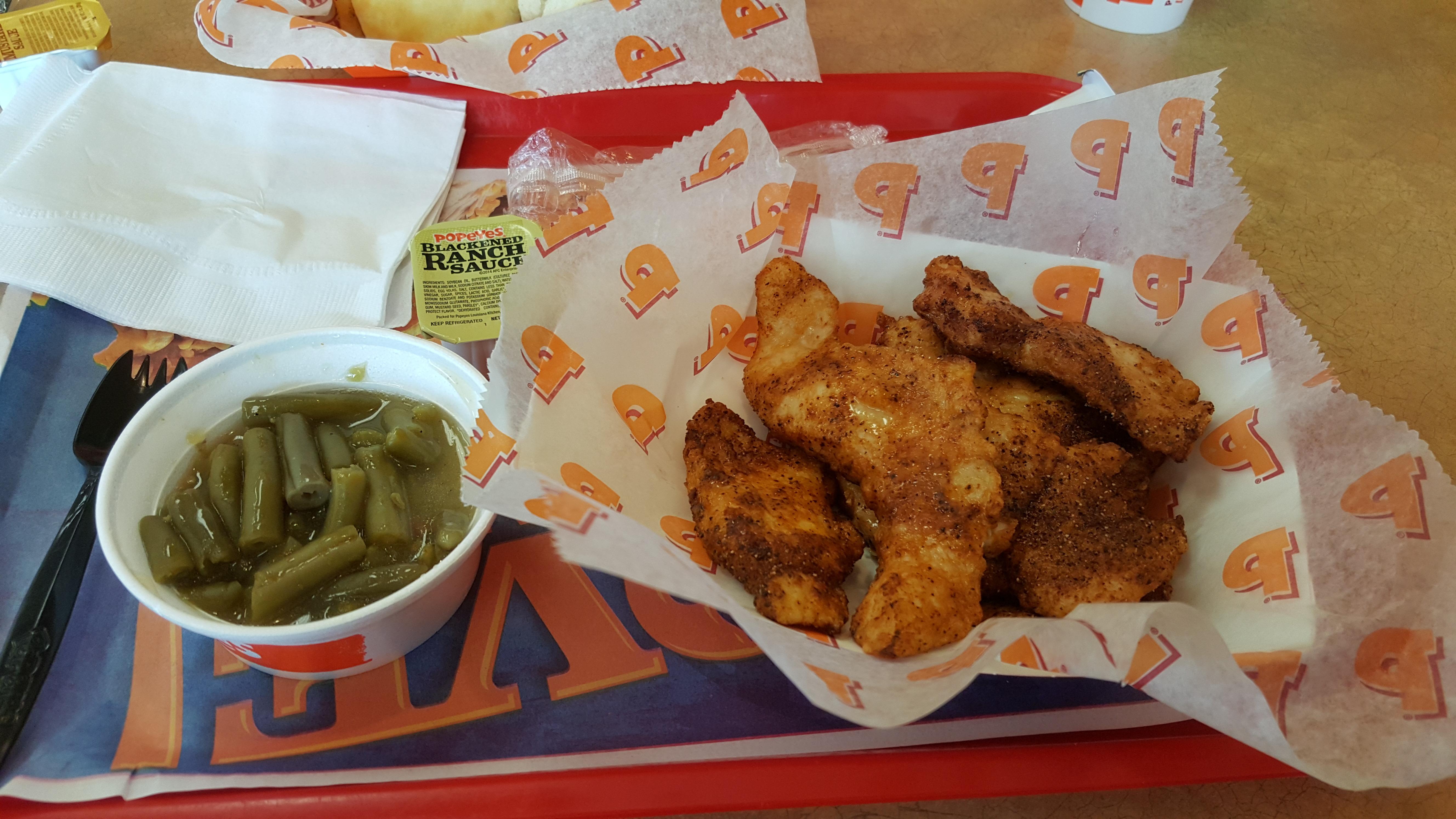 keto friendly meal at popeyes restaurant. ( blackened tender and green