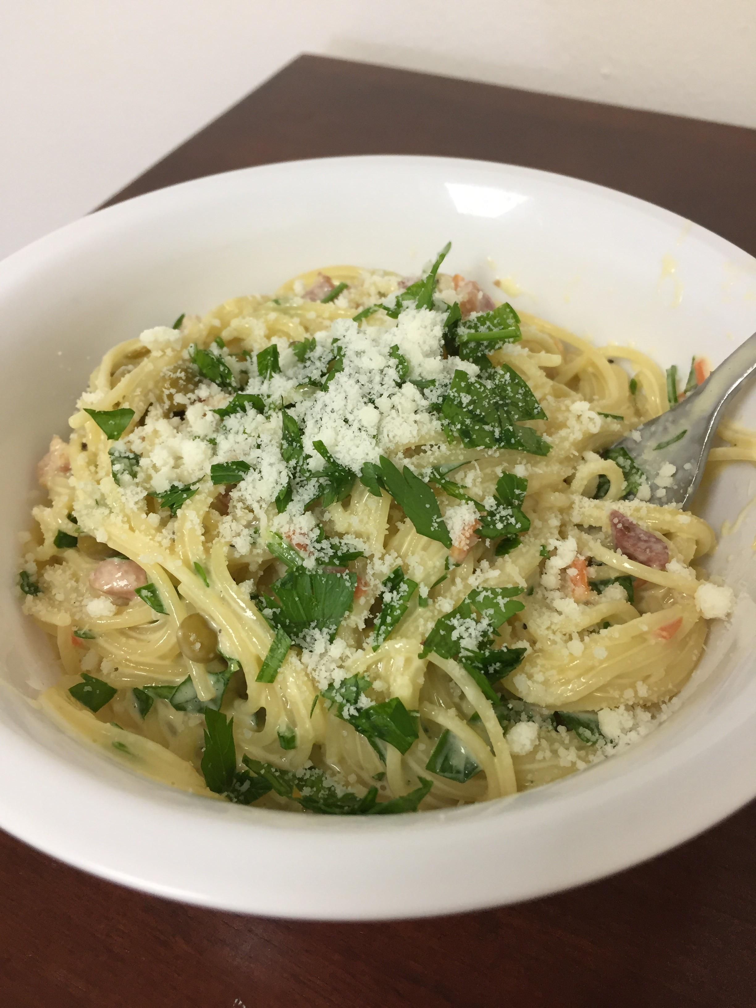 [Homemade] Spaghetti Carbonara, diced pancetta, non traditional r/food