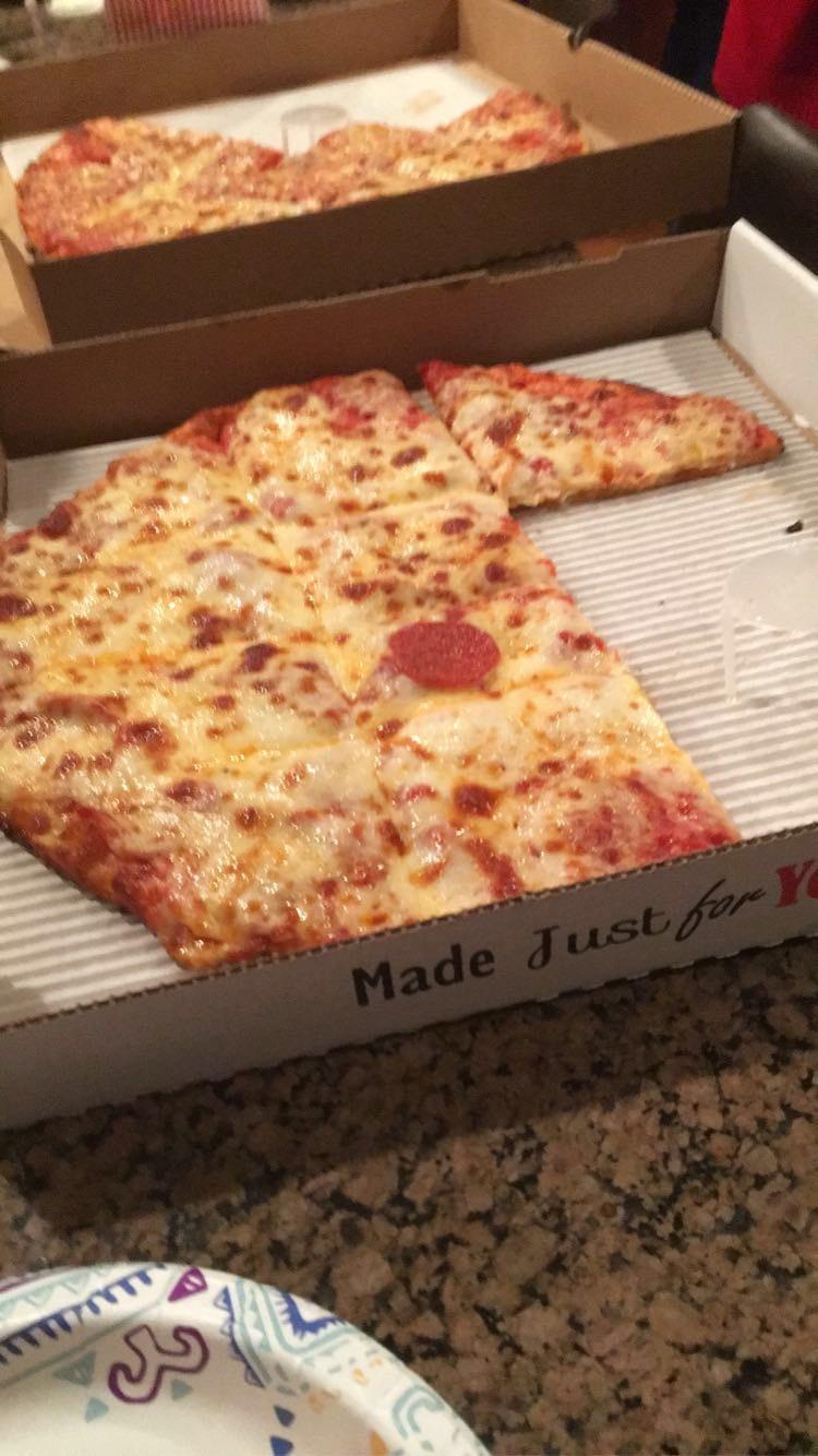 I mean it is still pepperoni pizza r/onejob