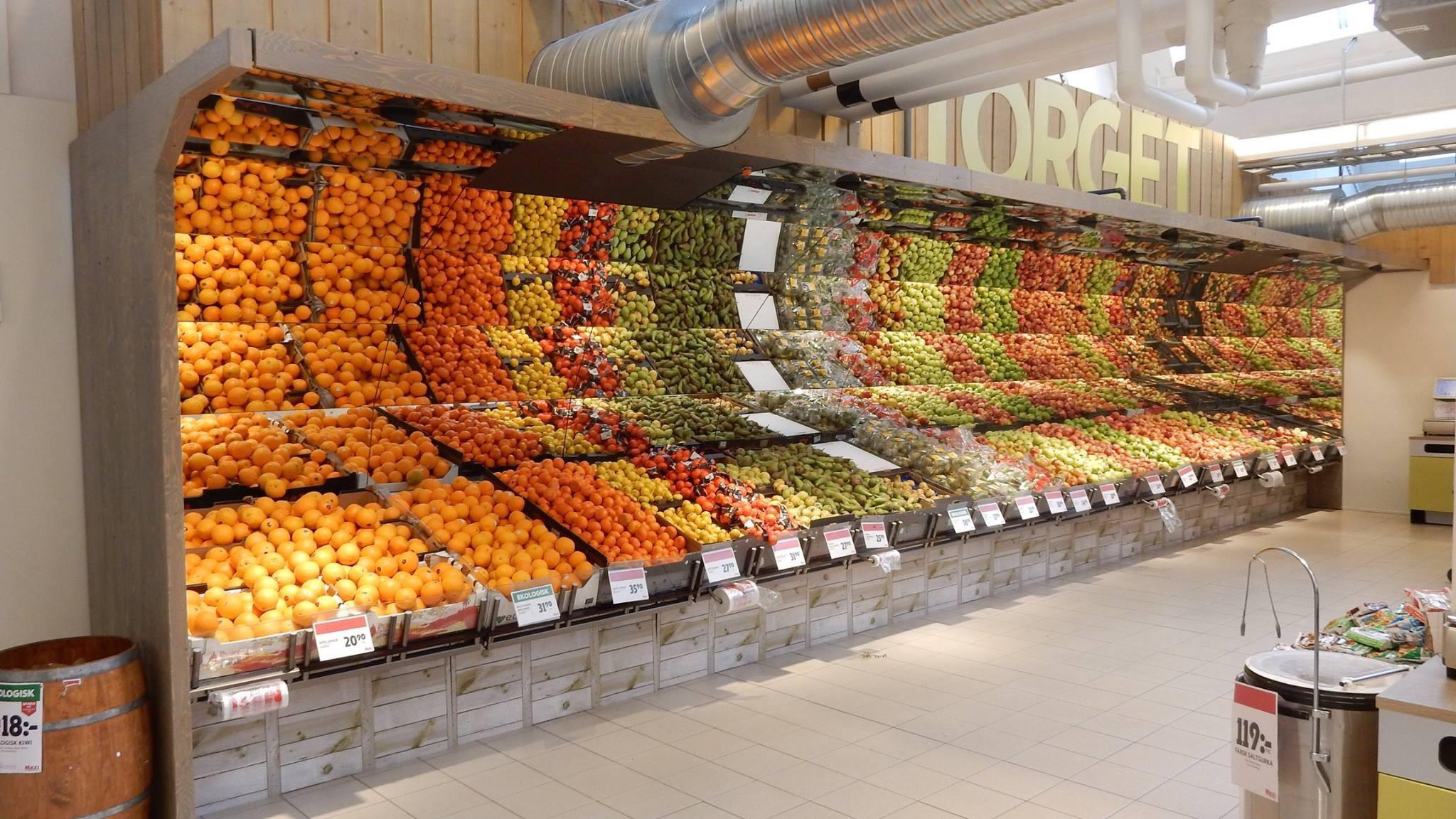 I took this pic in Sweden. Creative use of mirrors and lighting. Food