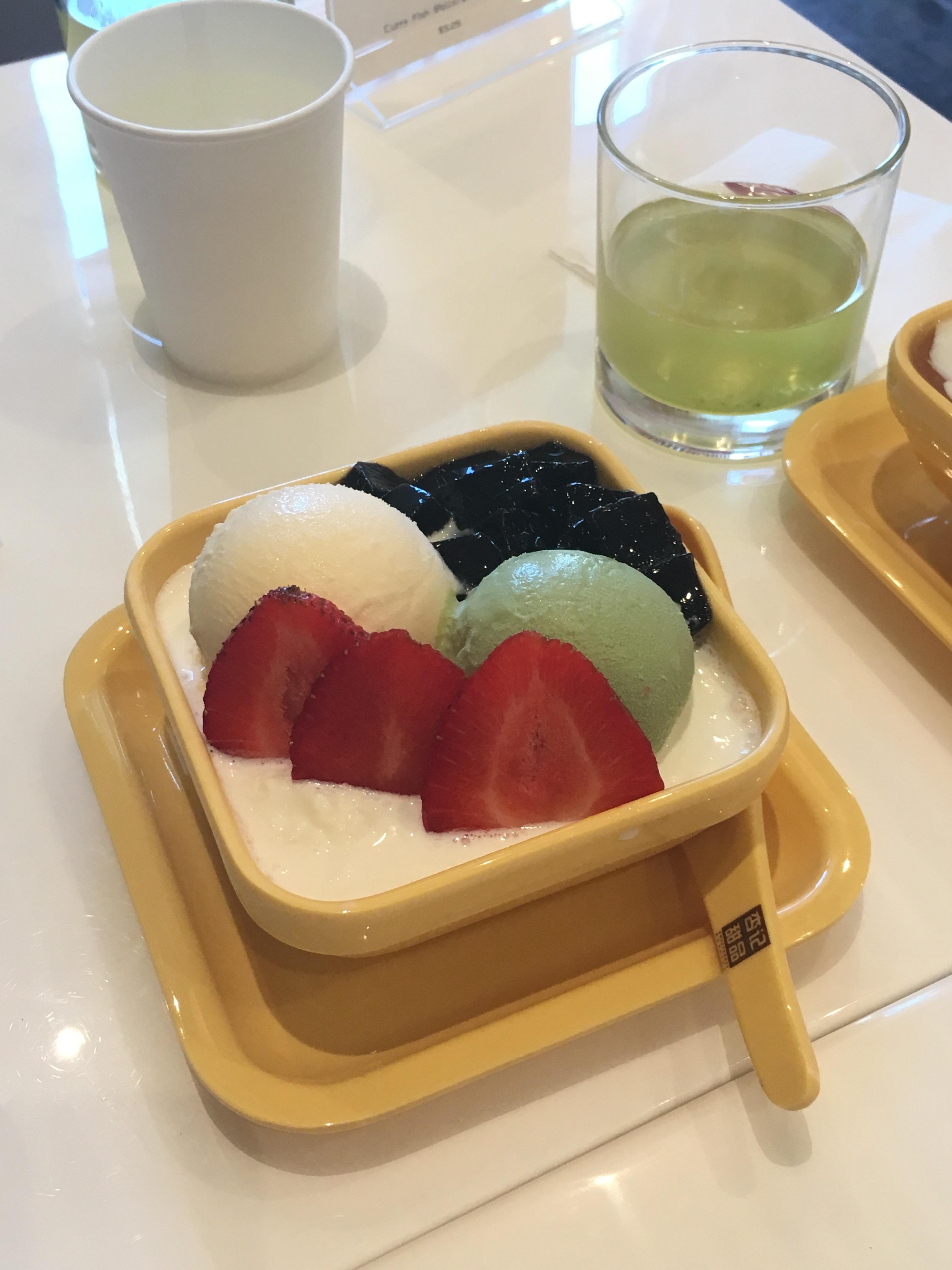 “Snowy Peaks” from Sweethoney Dessert r/FoodPorn