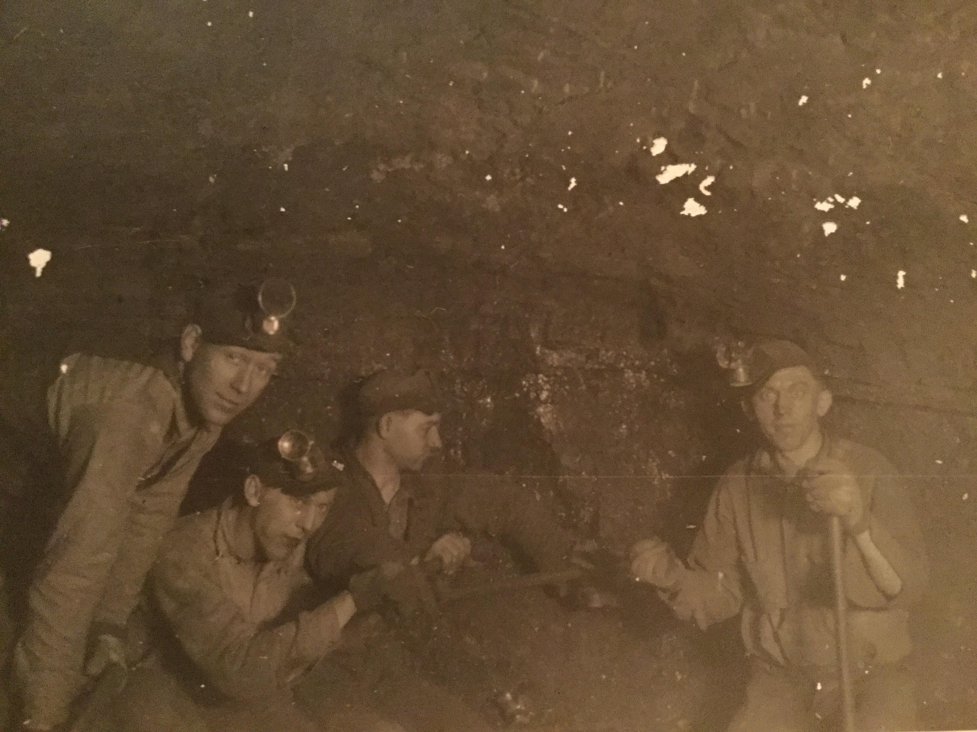 Pennsylvania coal miners in the 1910s r/TheWayWeWere
