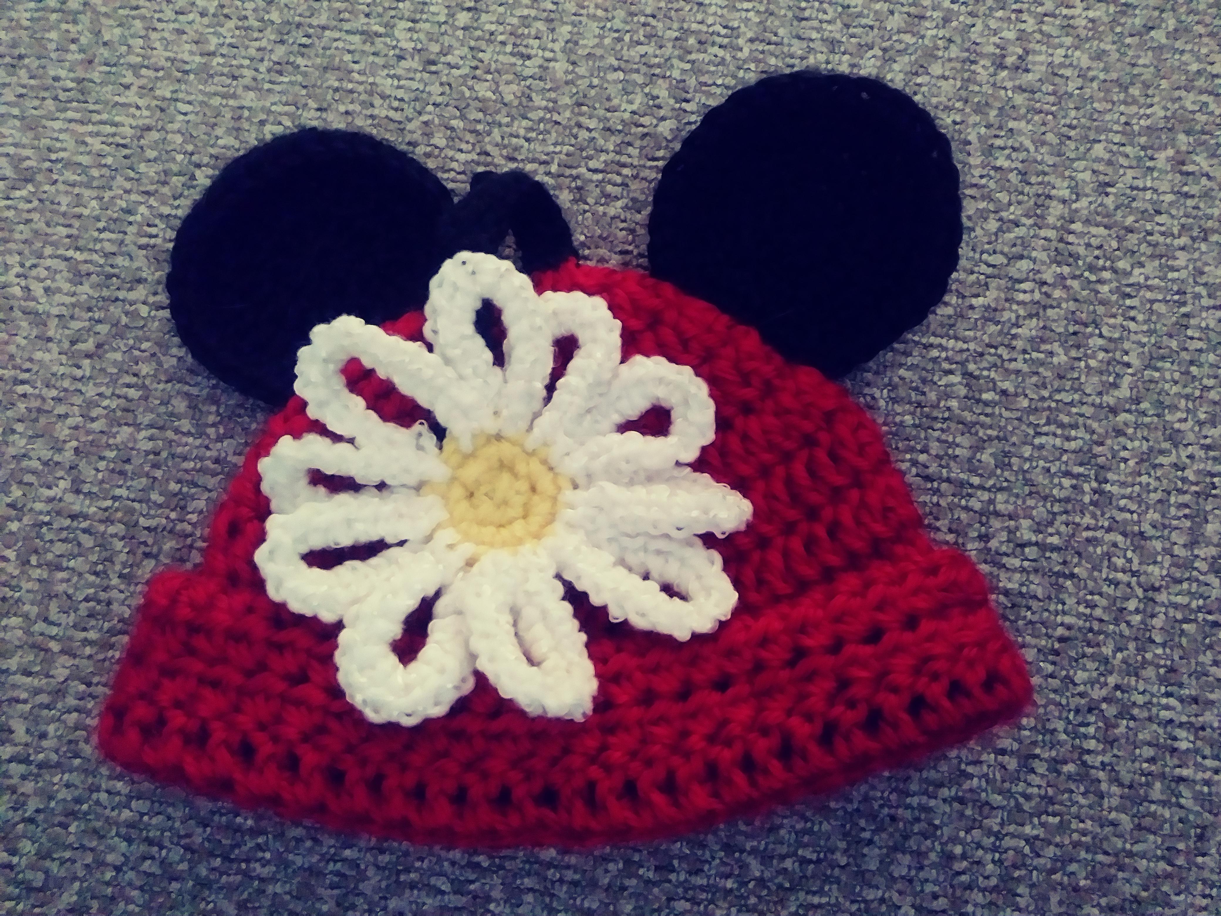 Minnie Mouse hat for my first baby due in September r/crochet