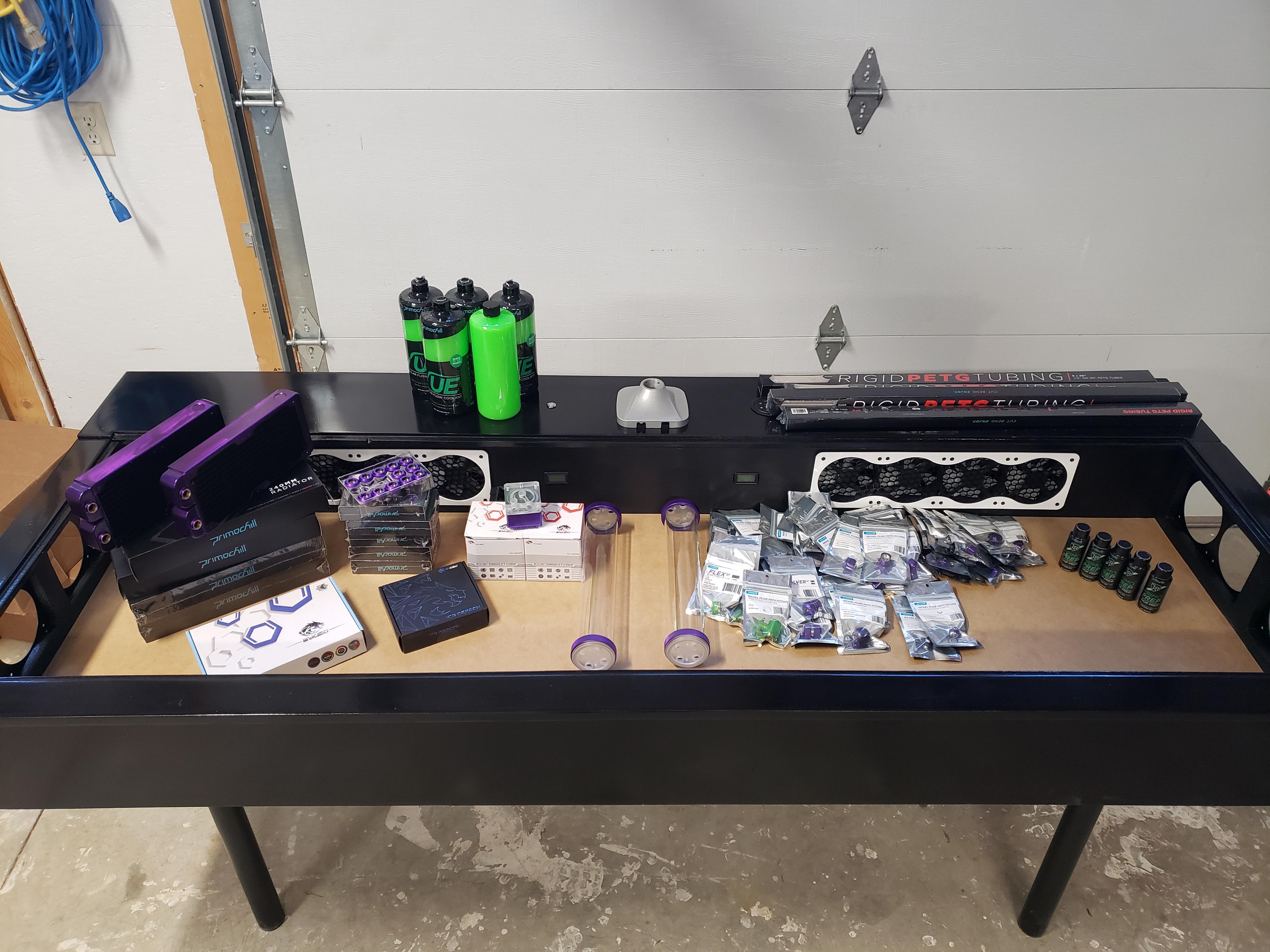 Cooling with the finest water cooling components. Had to grab a pic