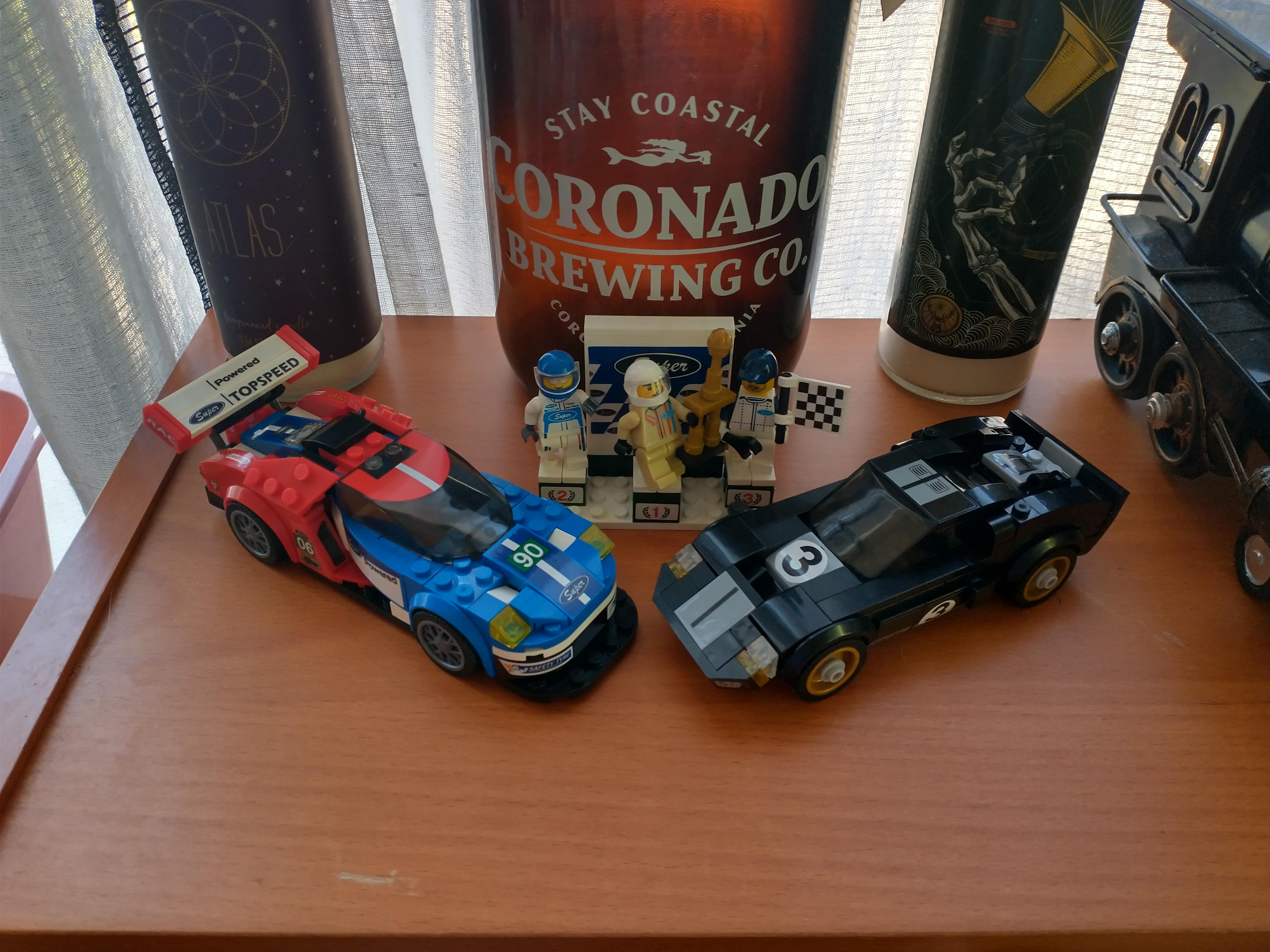 This "Speeds Champion" set didn't advertise any specific brand. However