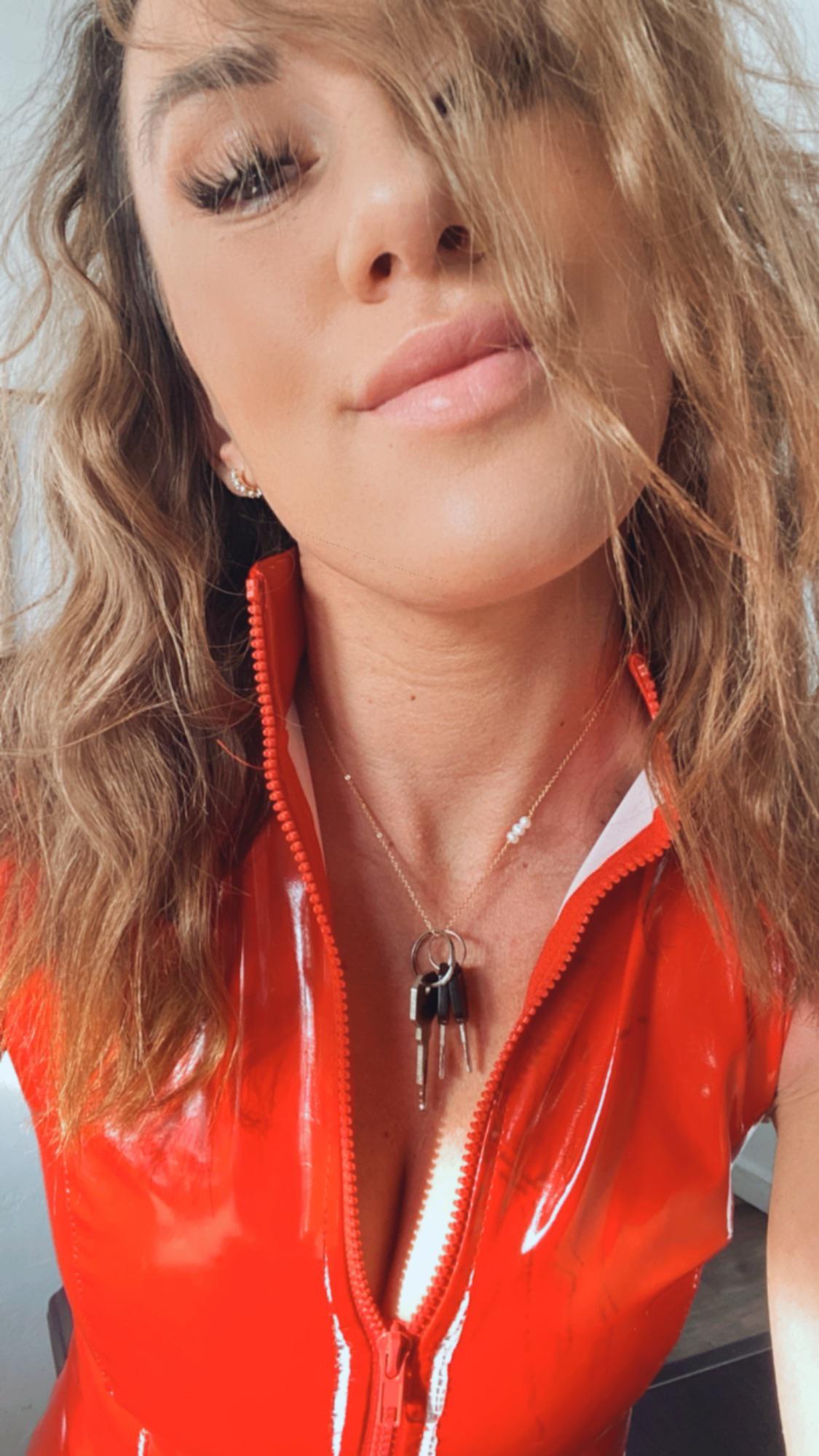 Goddess Raaynne (u/goddessrayne1) - Reddit