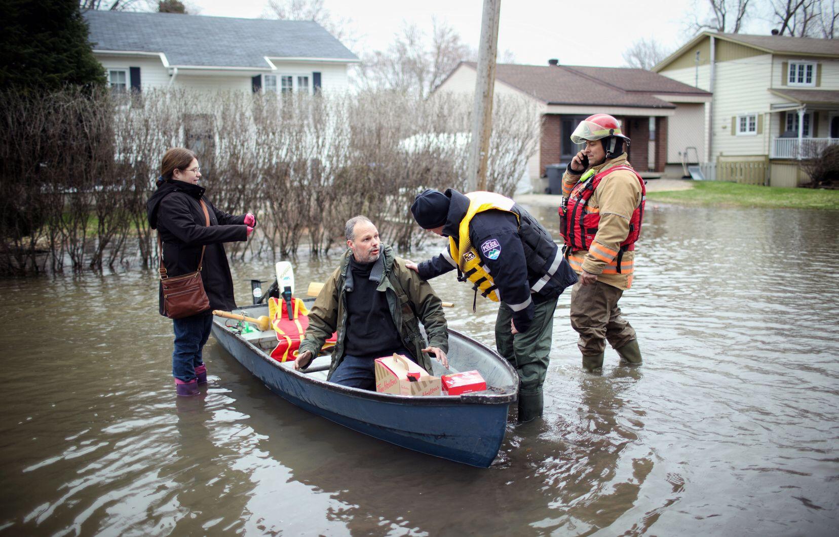 SainteMarthesurleLac plus devient SainteMarthesousleLac r/Quebec