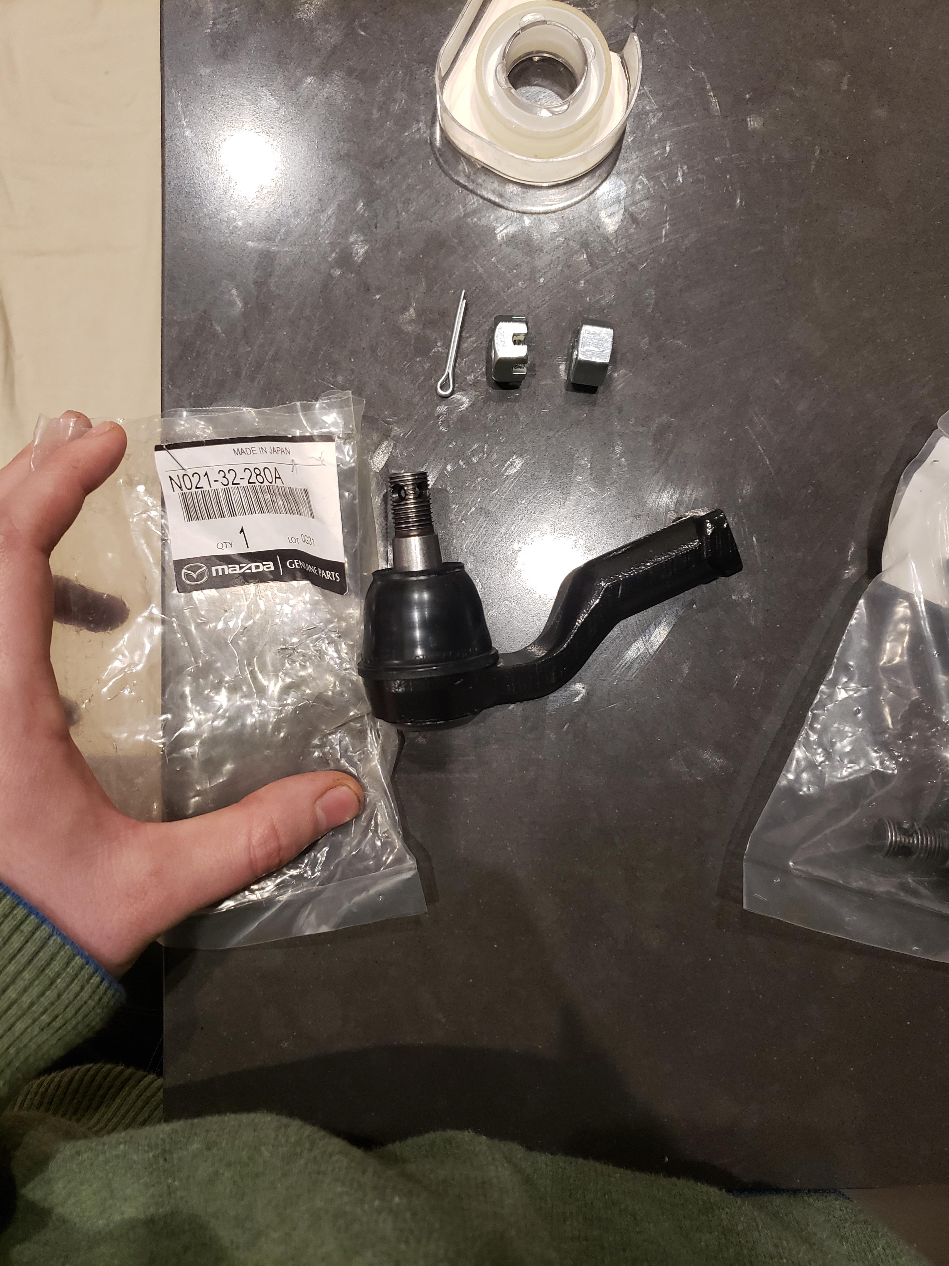 Rpackage tie rod ends came with castle nut, but what is the regular