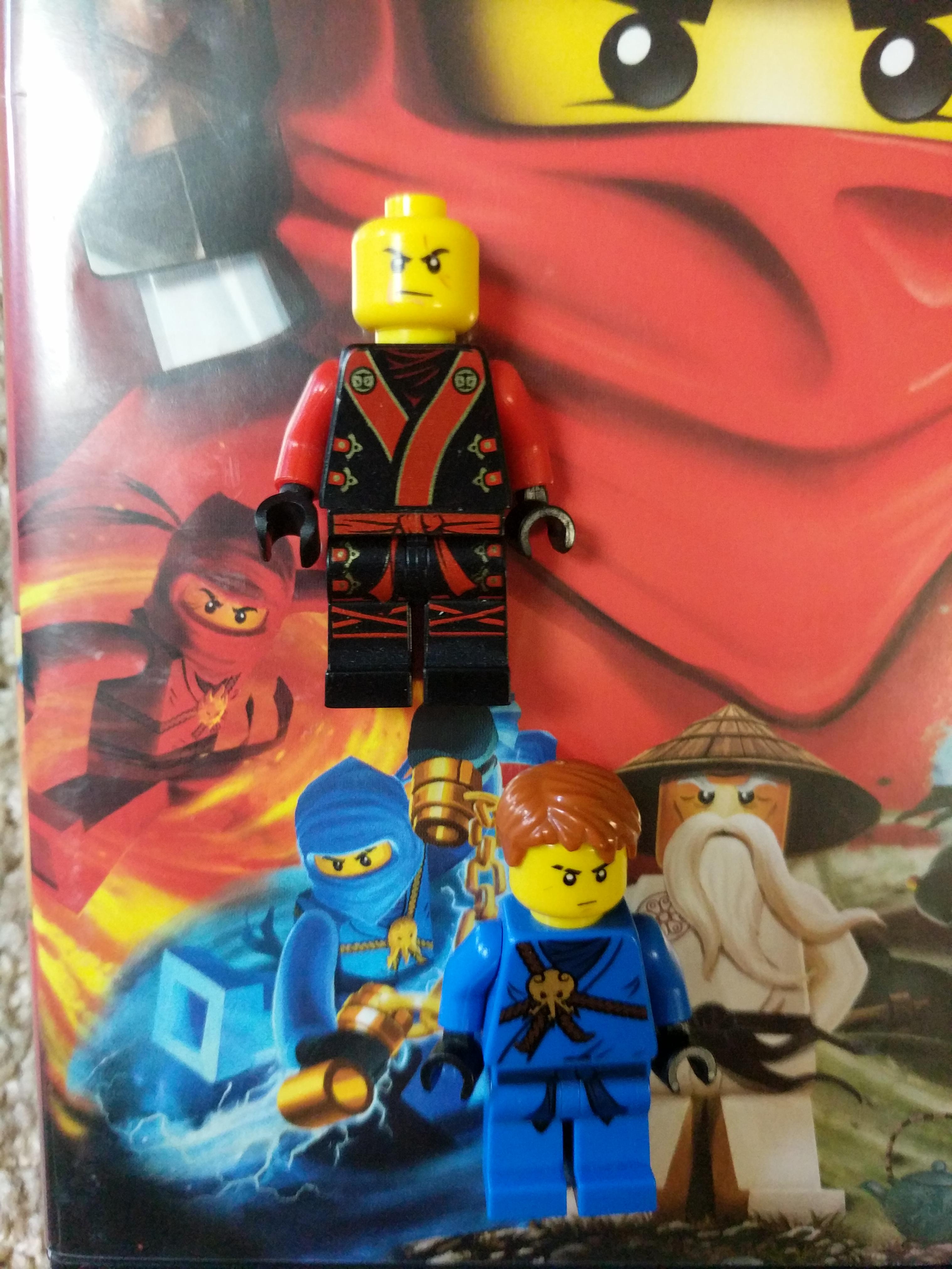 Anyone else notice they messed up kai's scar and jays eyebrow scar on