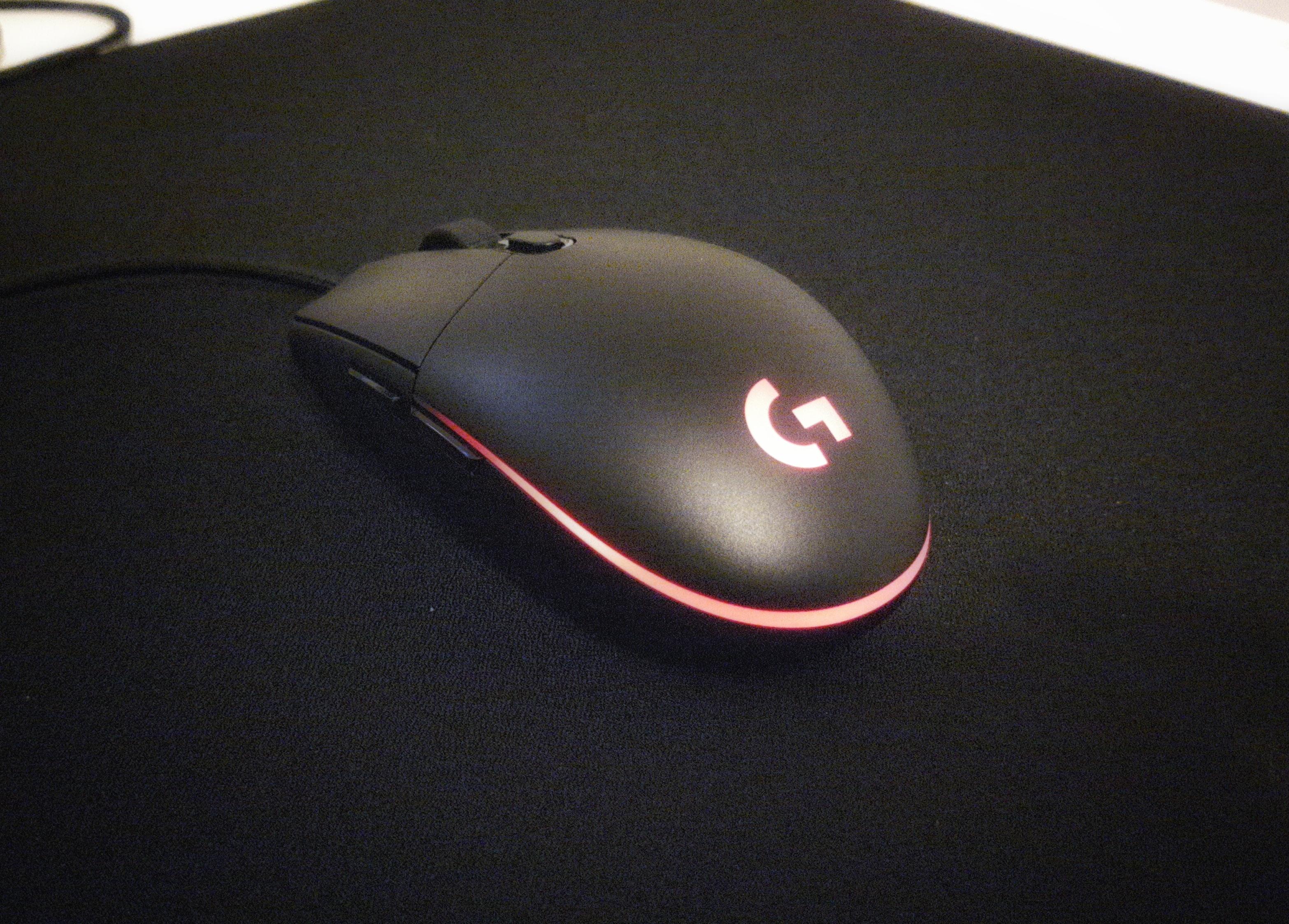 i wanna go fast! or the best mouse and pad combo ive had (g pro with aftermarket skates, ceesa