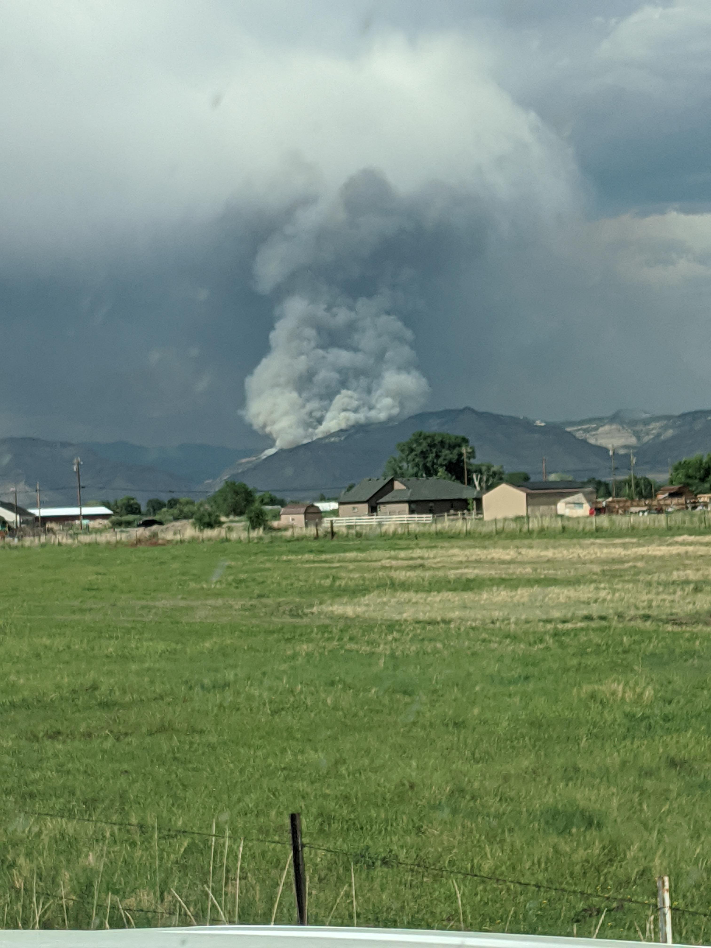 Wildfire developing in red flag conditions North of Fruita, CO. r