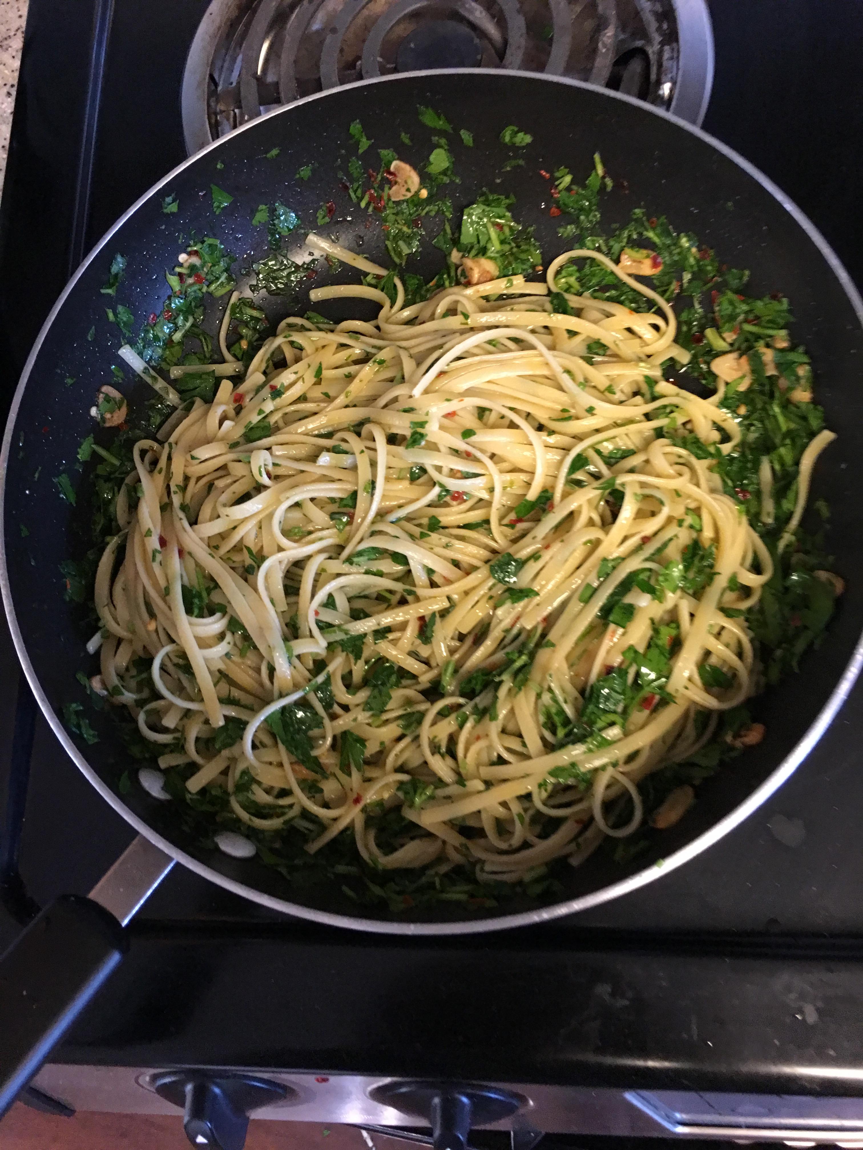 Made the Pasta Aglio e Olio from "Chef" Very very good! r
