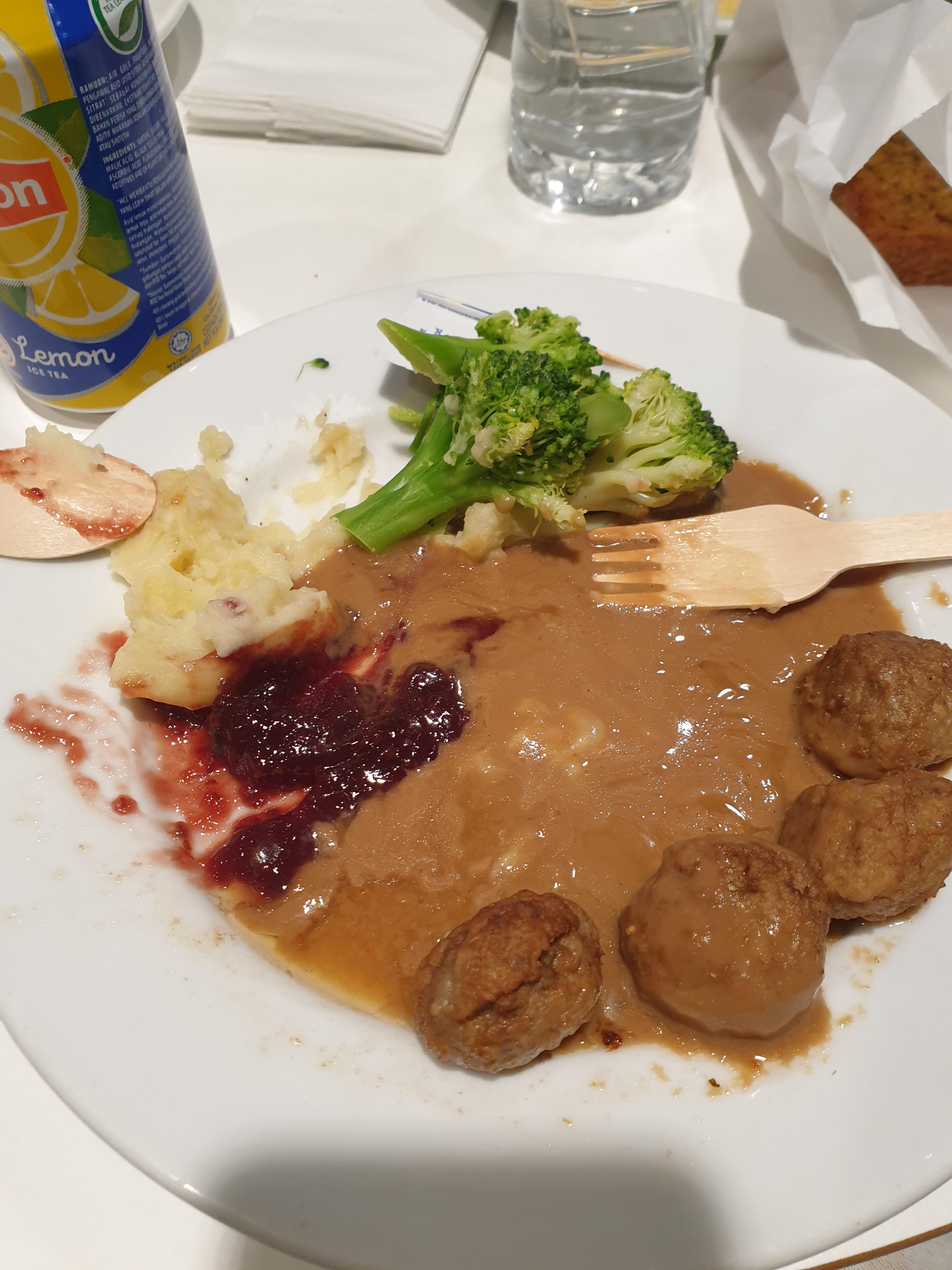 Strawberry Jam instead of Lingonberry with Meatballs in Singapore Ikea