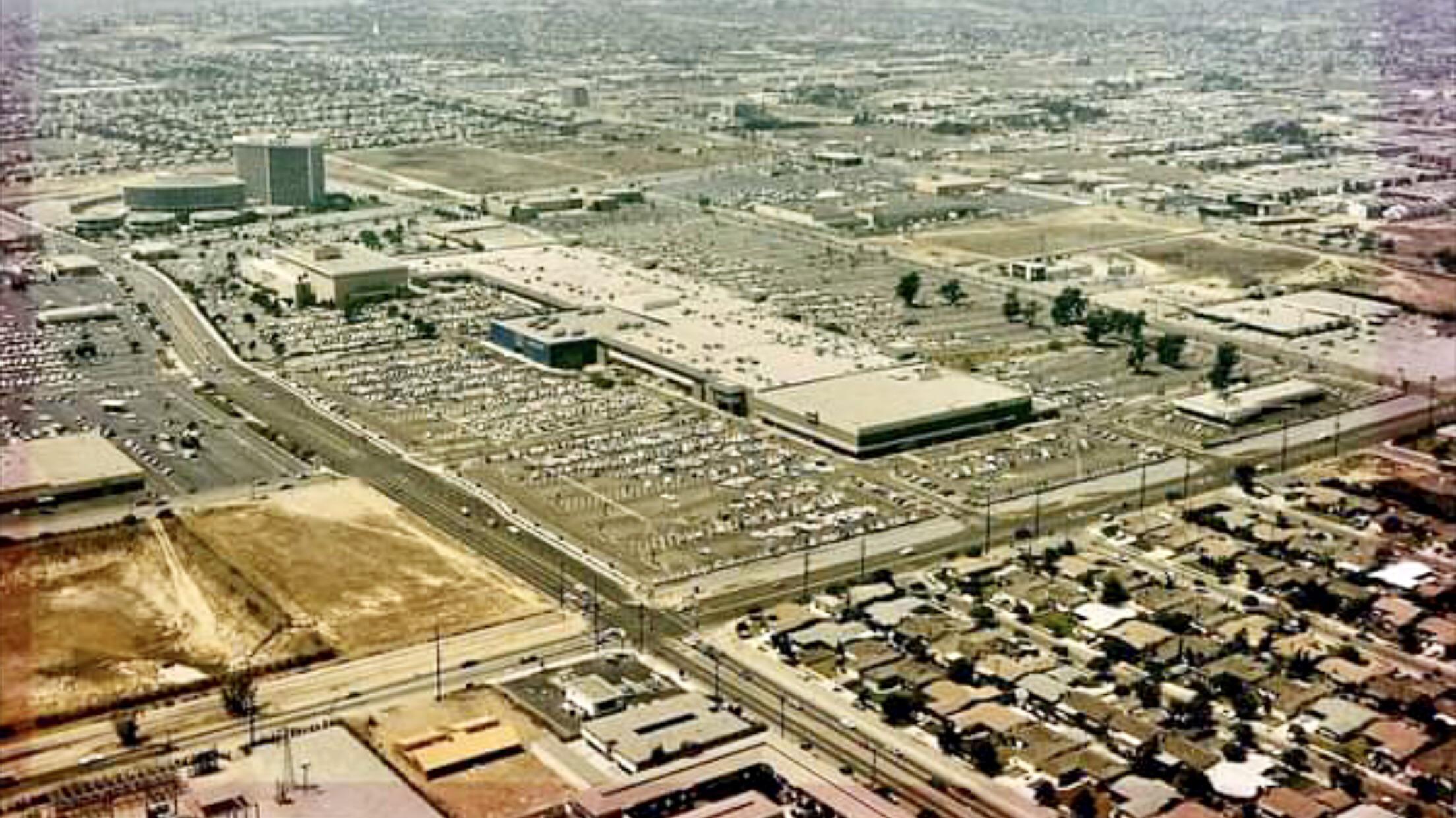 Del Amo Mall in the ‘60s r/SouthBayLA